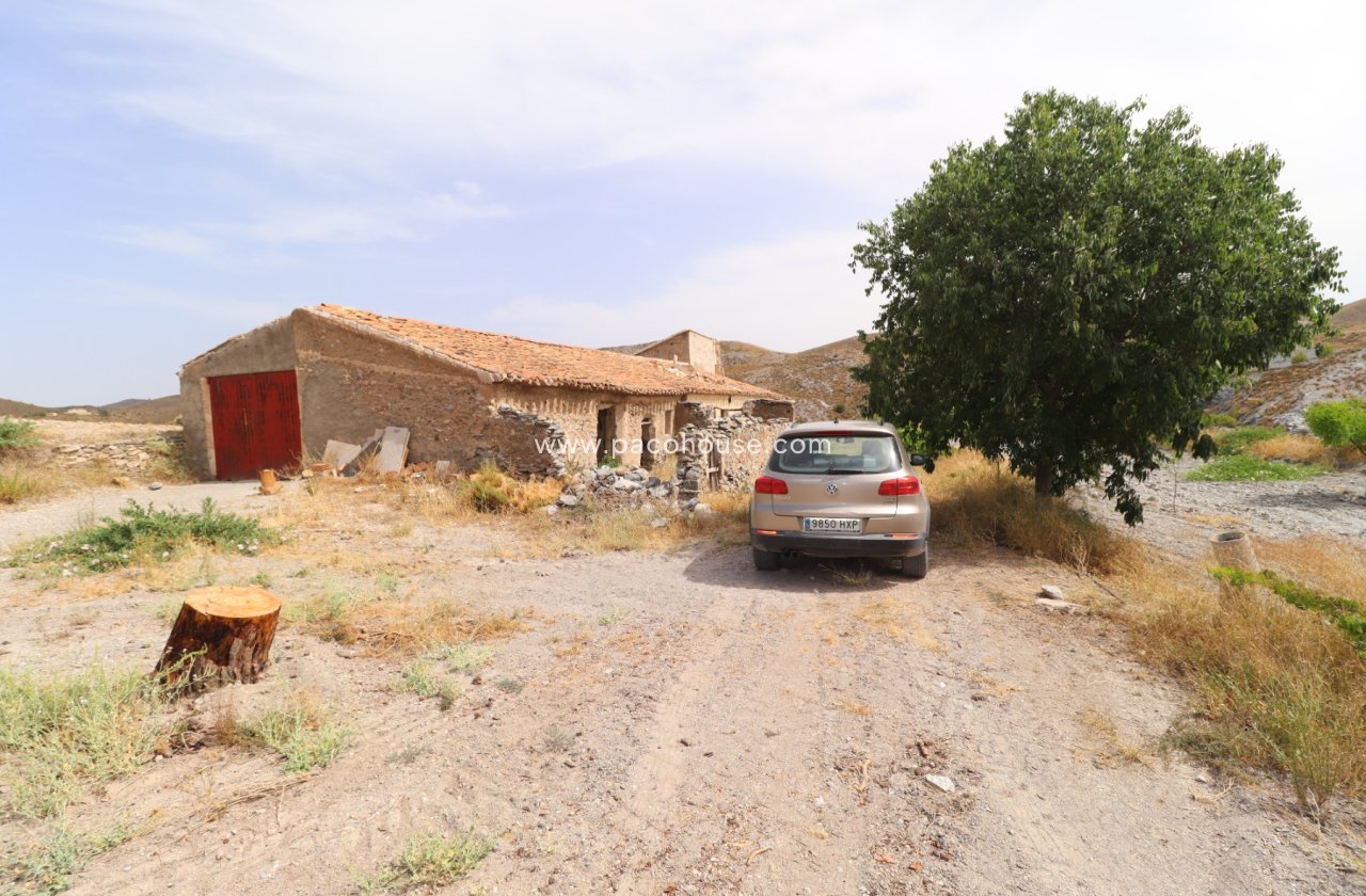 Resale - Cortijo -
Puerto Lumbreras