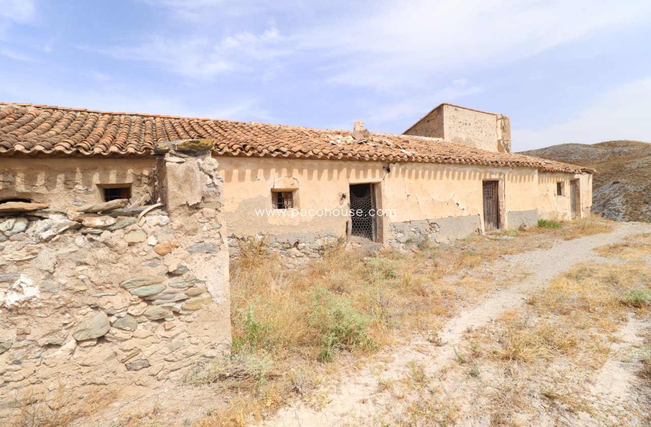 Resale - Cortijo -
Puerto Lumbreras
