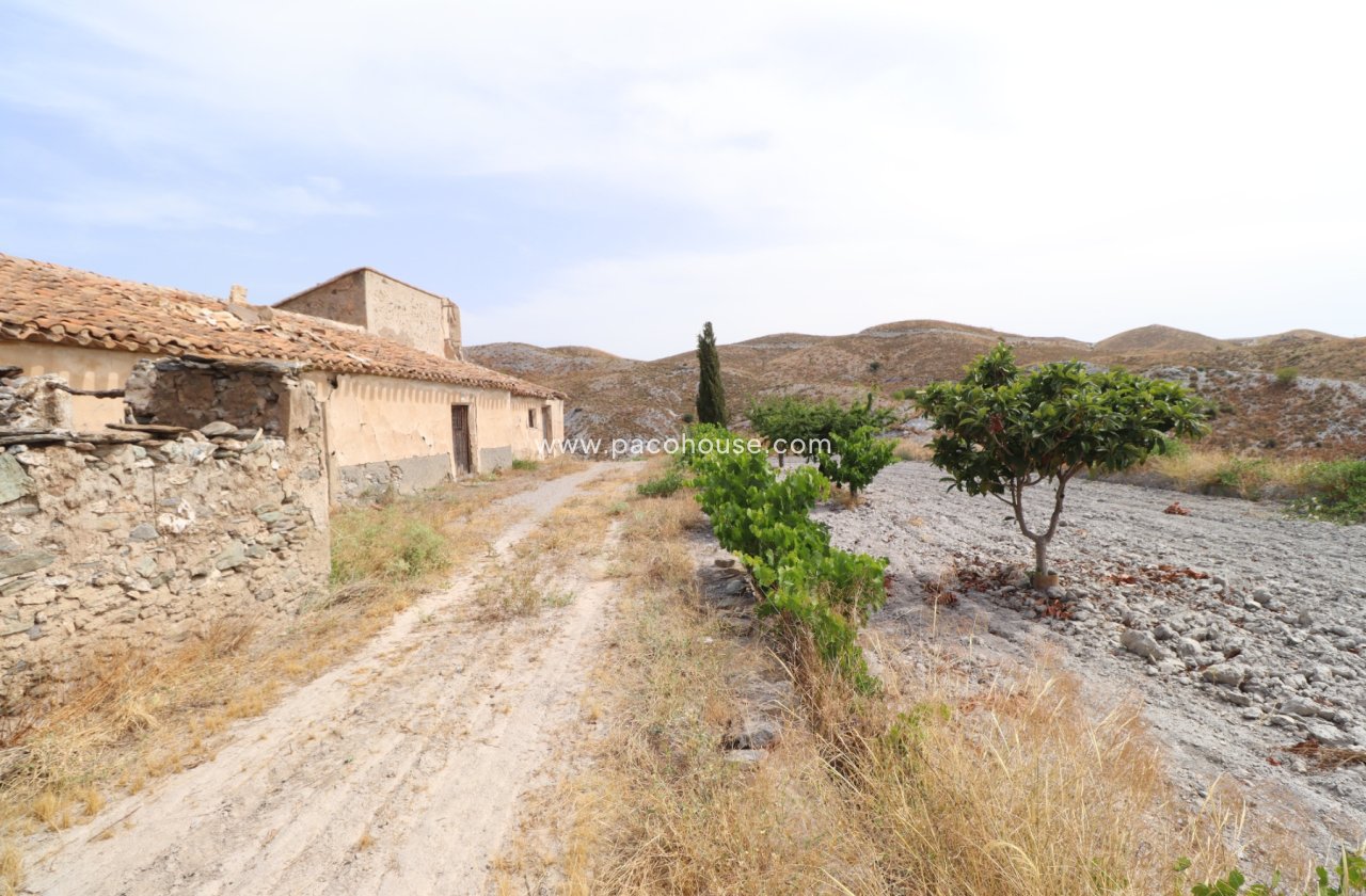 Resale - Cortijo -
Puerto Lumbreras