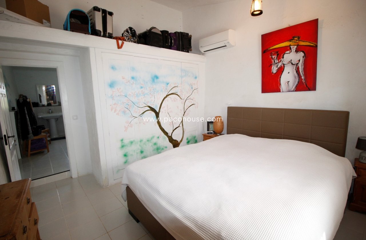 Resale - Cortijo -
Puerto Lumbreras