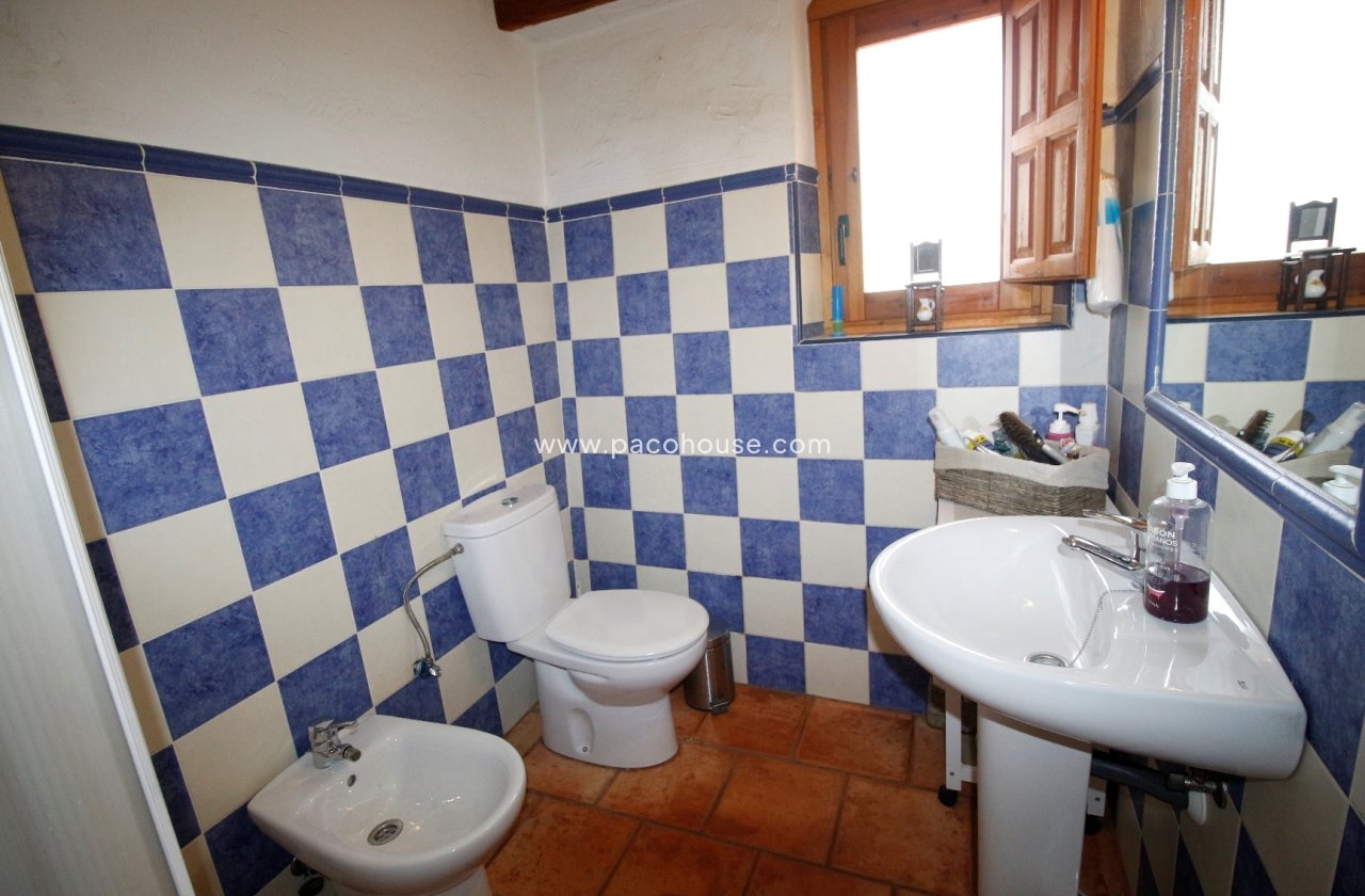 Resale - Cortijo -
Puerto Lumbreras