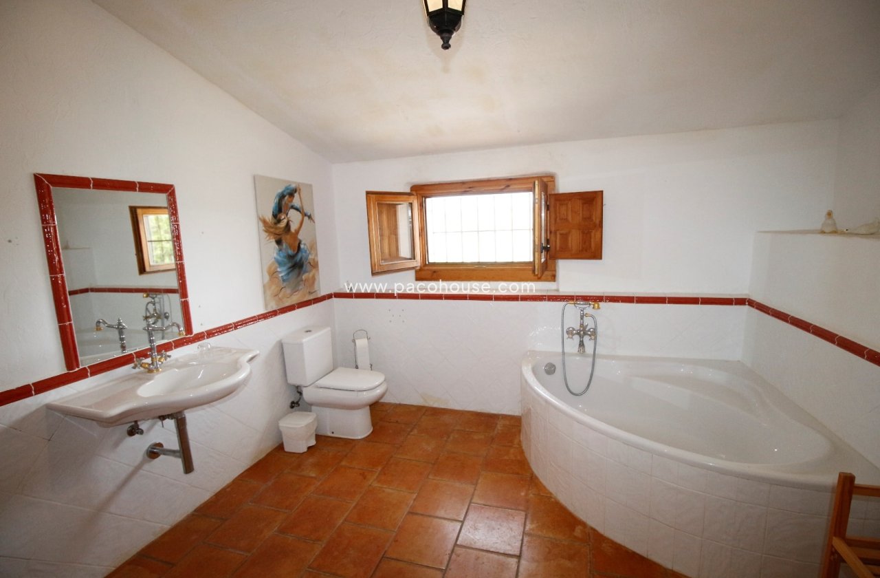 Resale - Cortijo -
Puerto Lumbreras