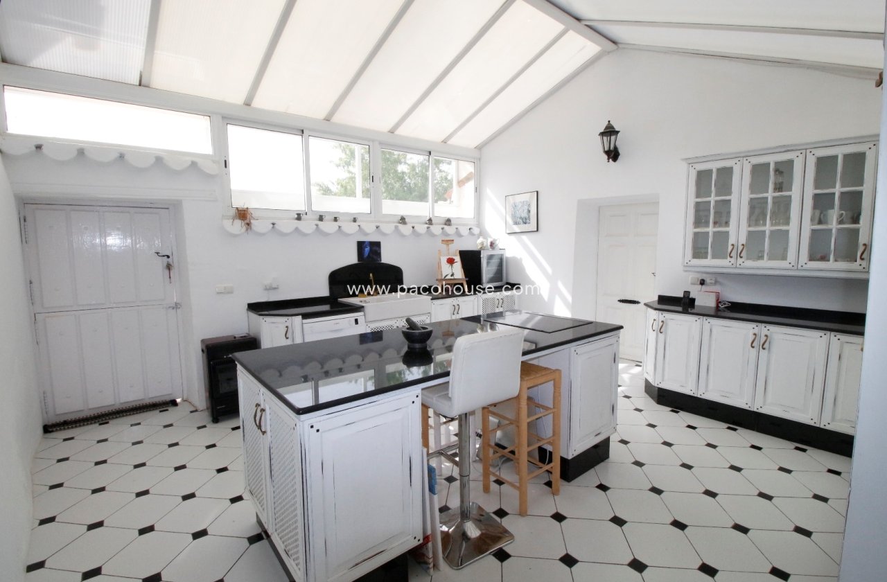 Resale - Cortijo -
Puerto Lumbreras