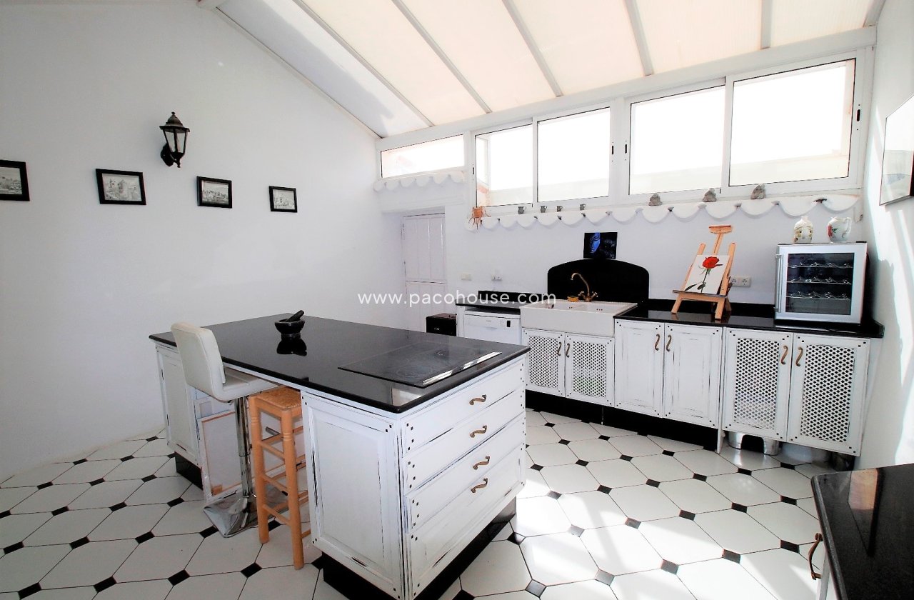 Resale - Cortijo -
Puerto Lumbreras