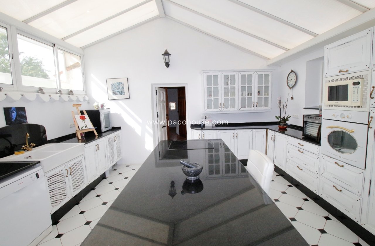 Resale - Cortijo -
Puerto Lumbreras