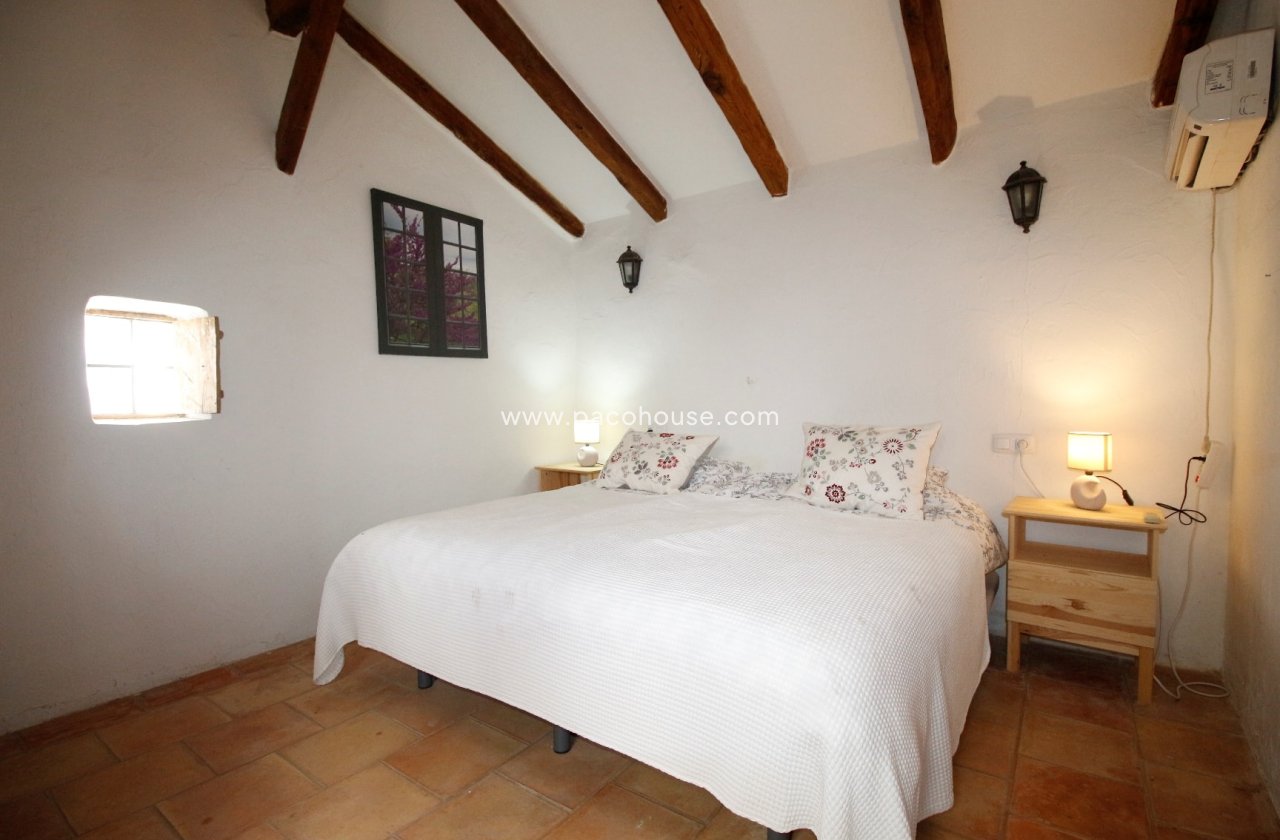 Resale - Cortijo -
Puerto Lumbreras