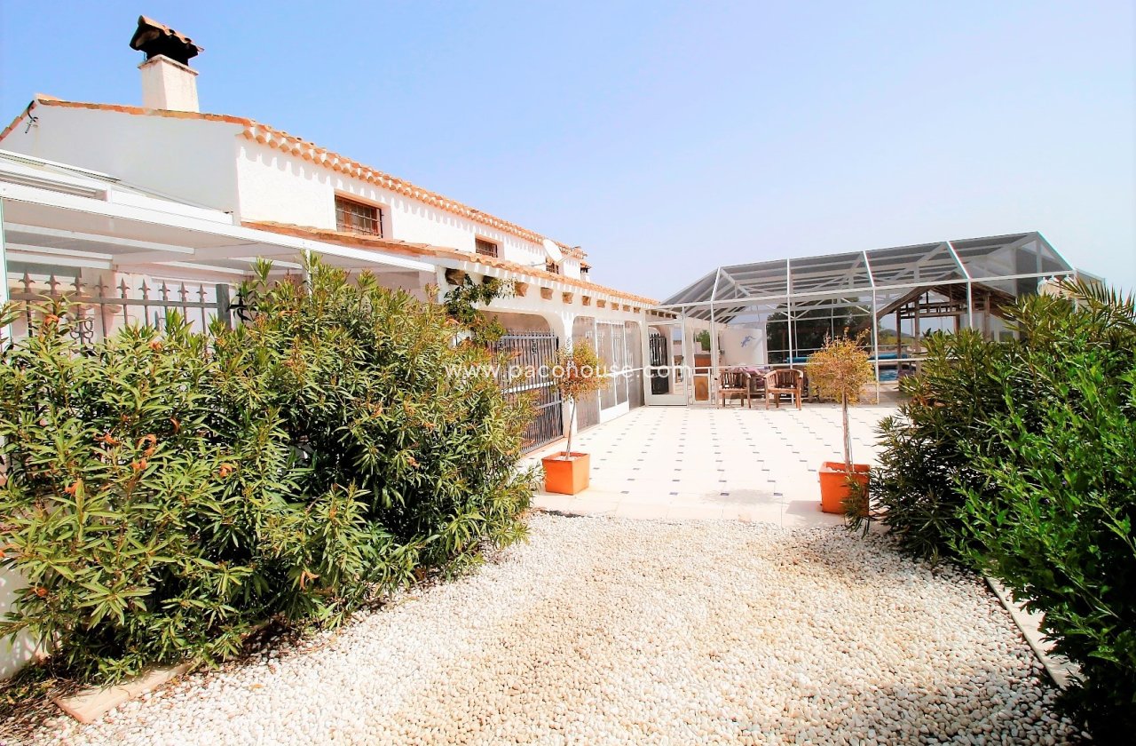 Resale - Cortijo -
Puerto Lumbreras