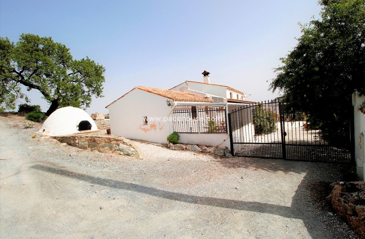 Resale - Cortijo -
Puerto Lumbreras