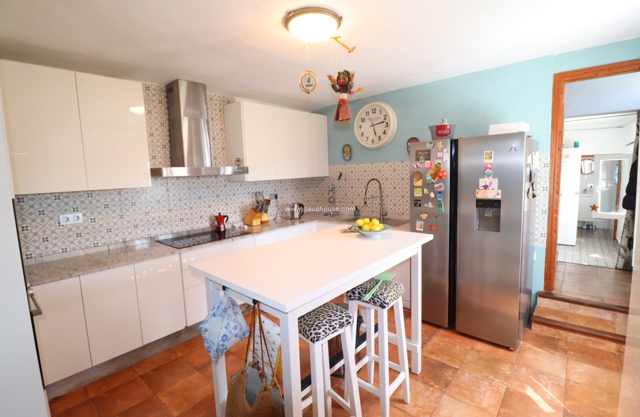 Resale - Cortijo -
Velez-Rubio