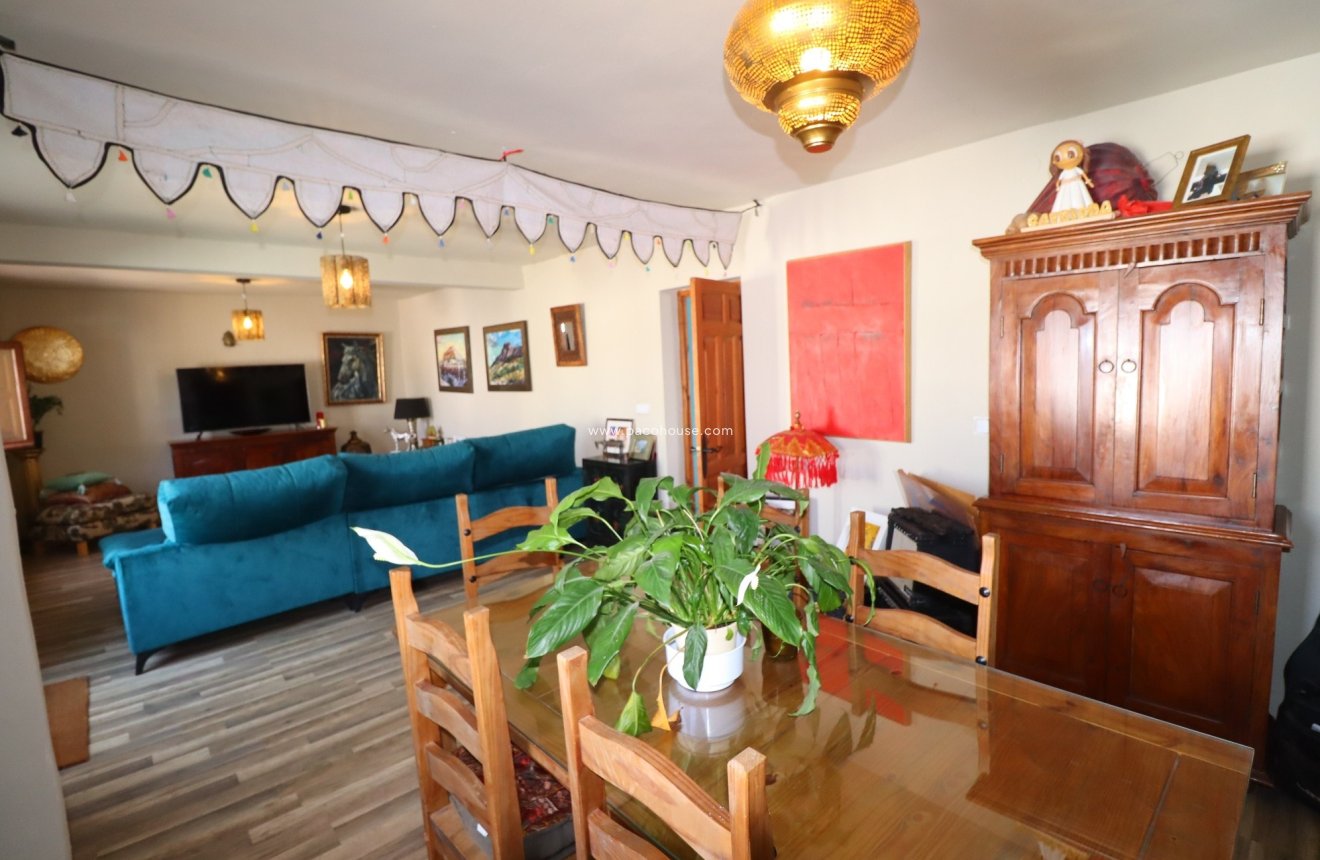 Resale - Cortijo -
Velez-Rubio