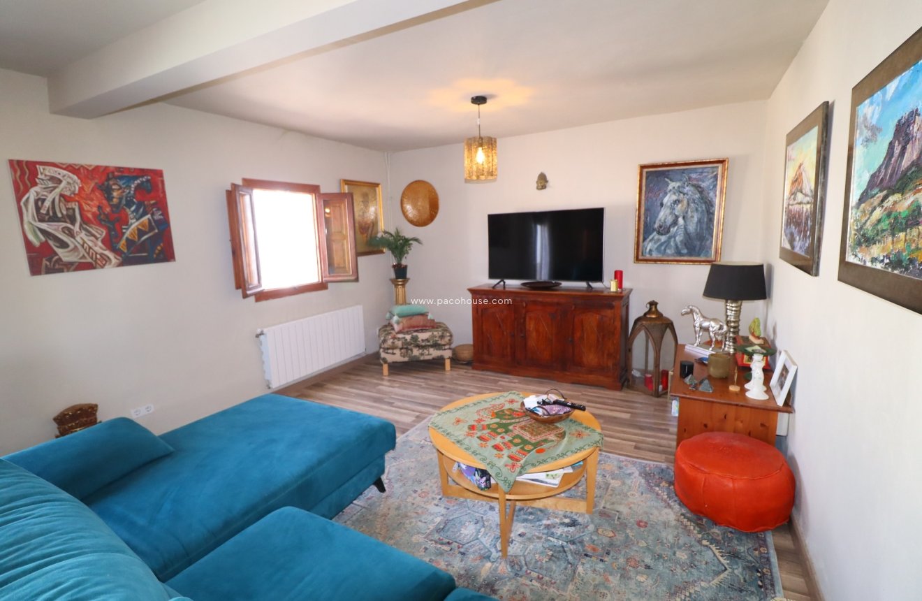 Resale - Cortijo -
Velez-Rubio