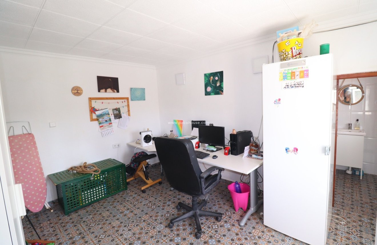 Resale - Cortijo -
Velez-Rubio