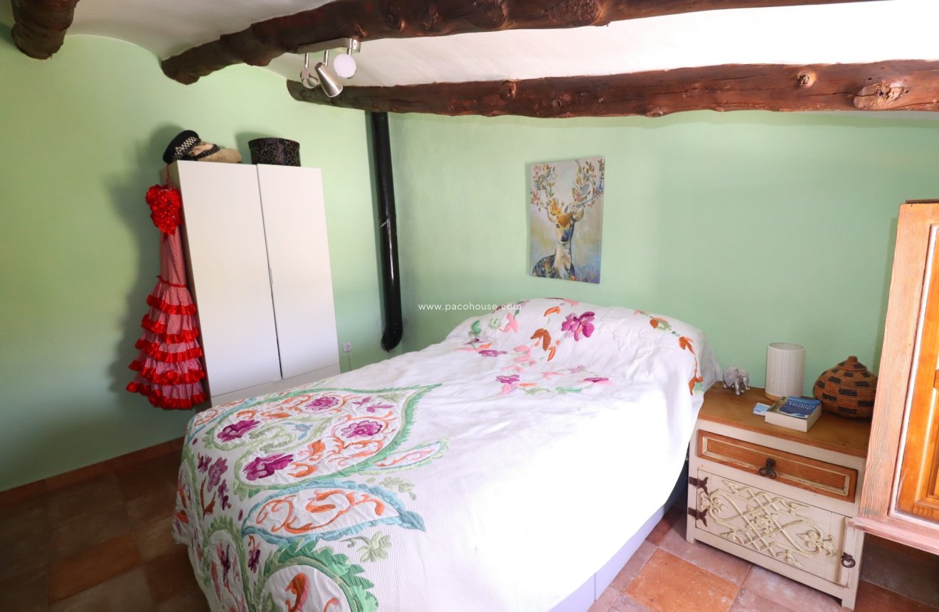 Resale - Cortijo -
Velez-Rubio