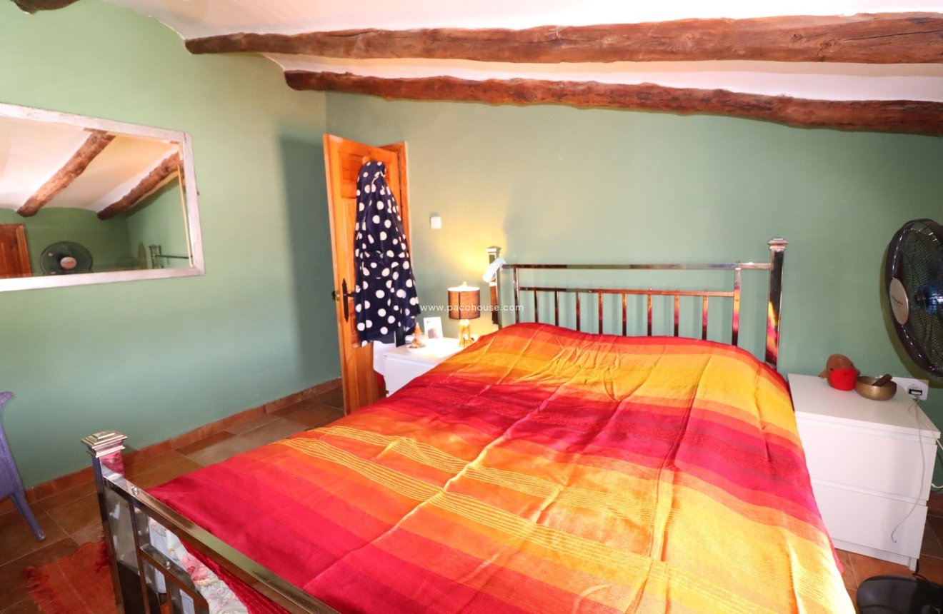 Resale - Cortijo -
Velez-Rubio