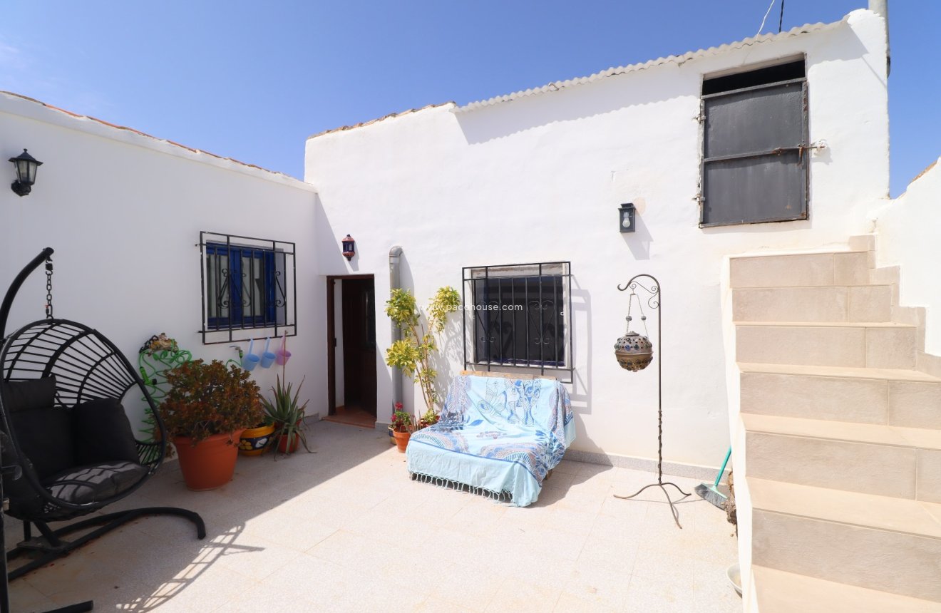 Resale - Cortijo -
Velez-Rubio