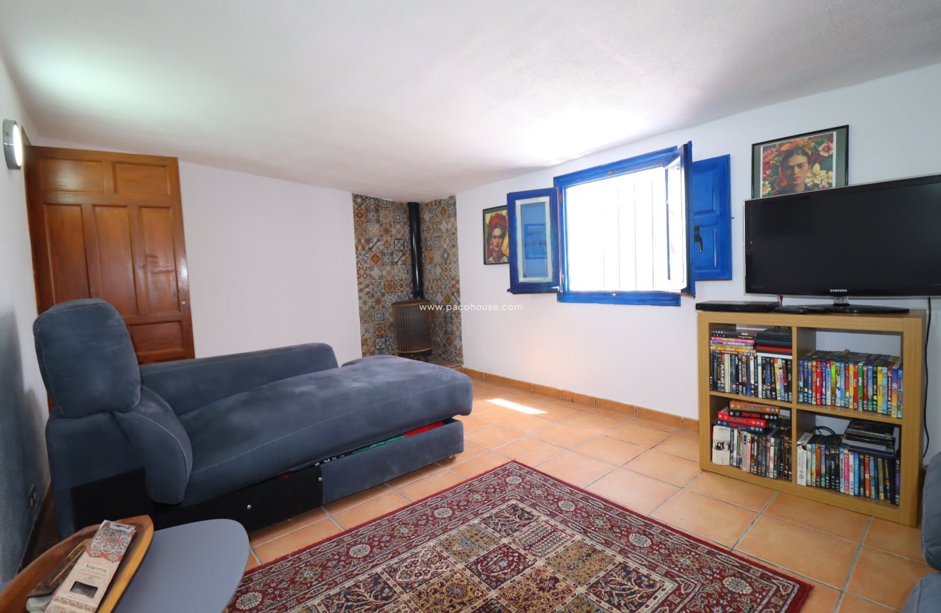 Resale - Cortijo -
Velez-Rubio