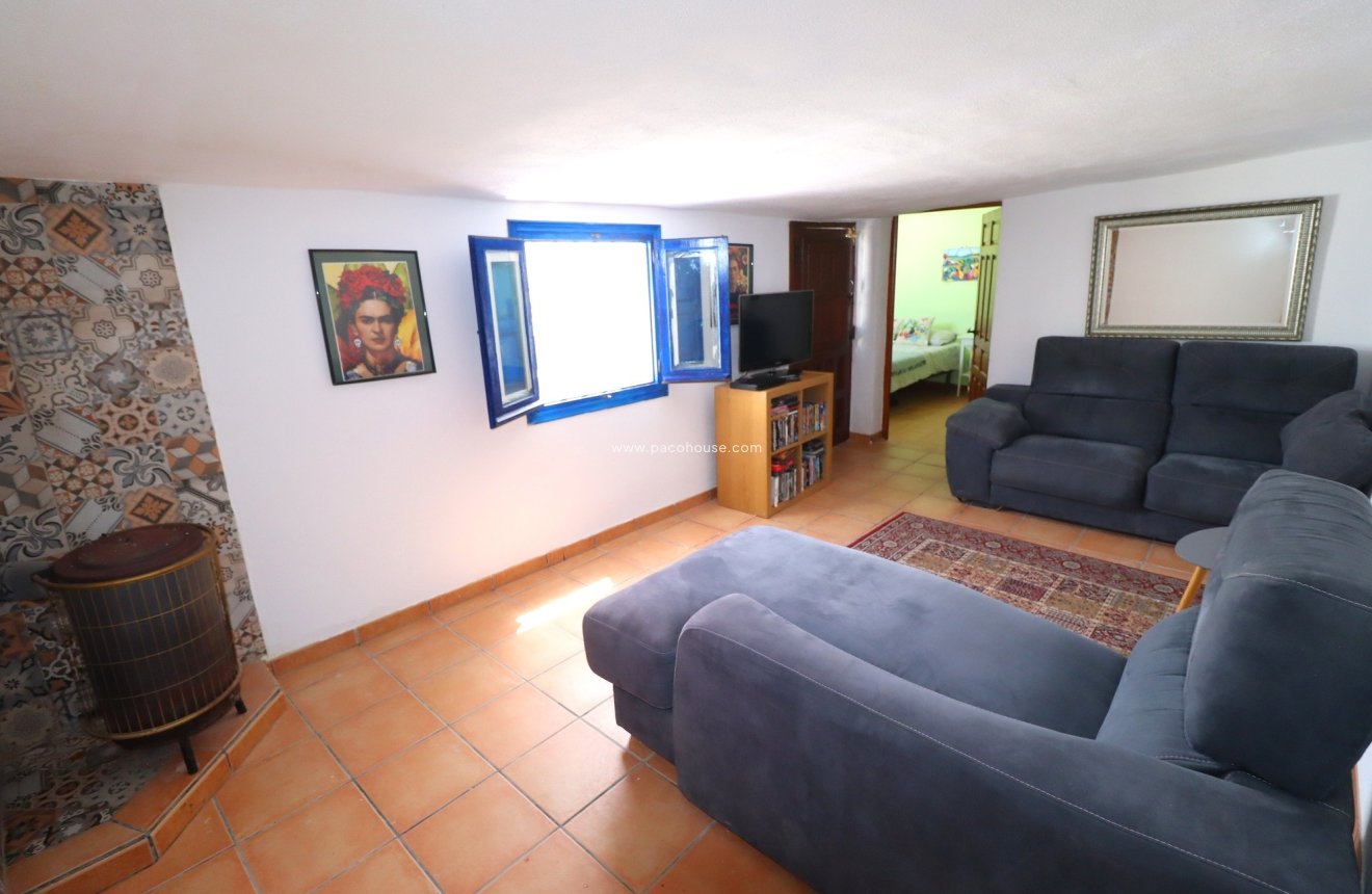 Resale - Cortijo -
Velez-Rubio