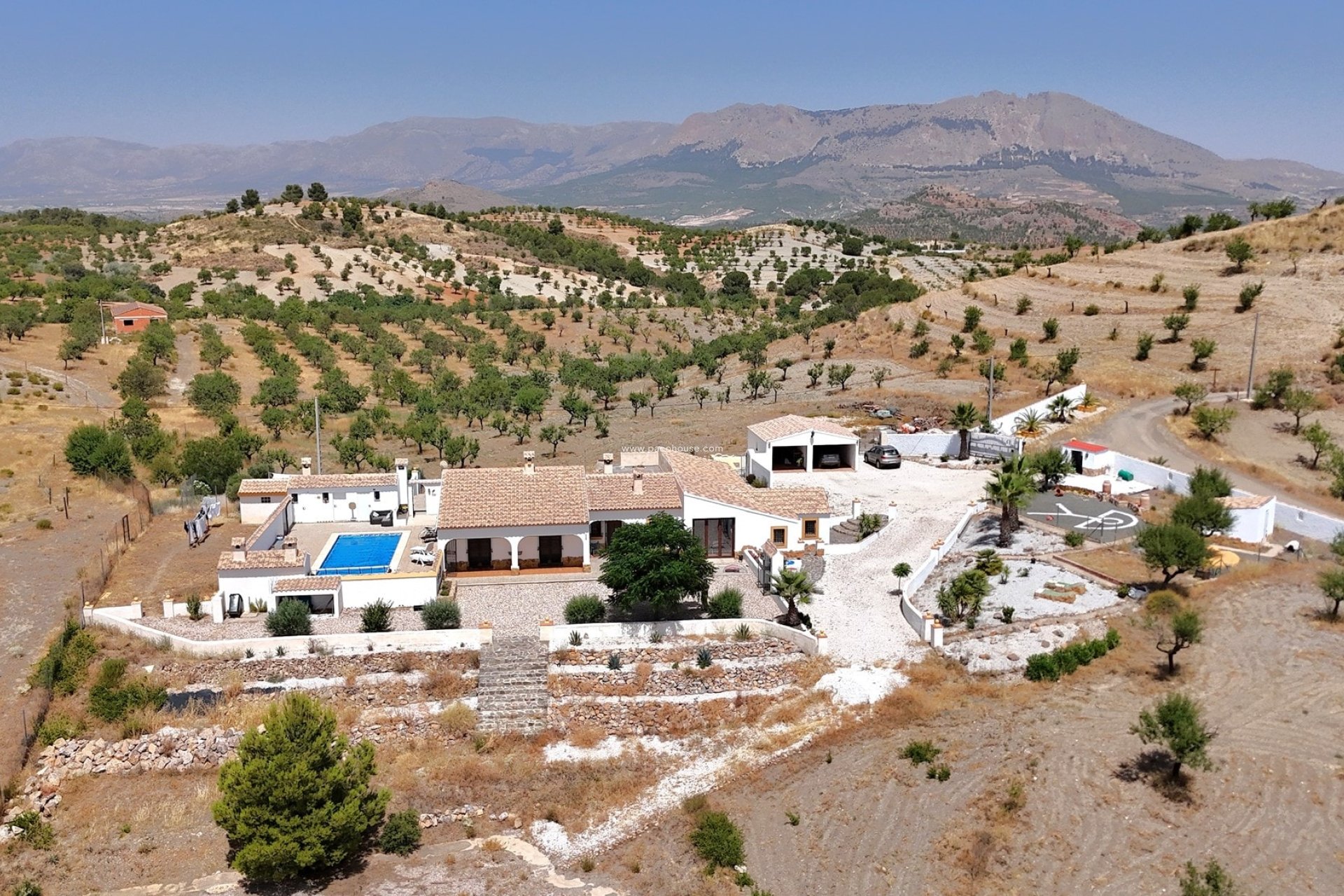 Resale - Cortijo -
Velez-Rubio