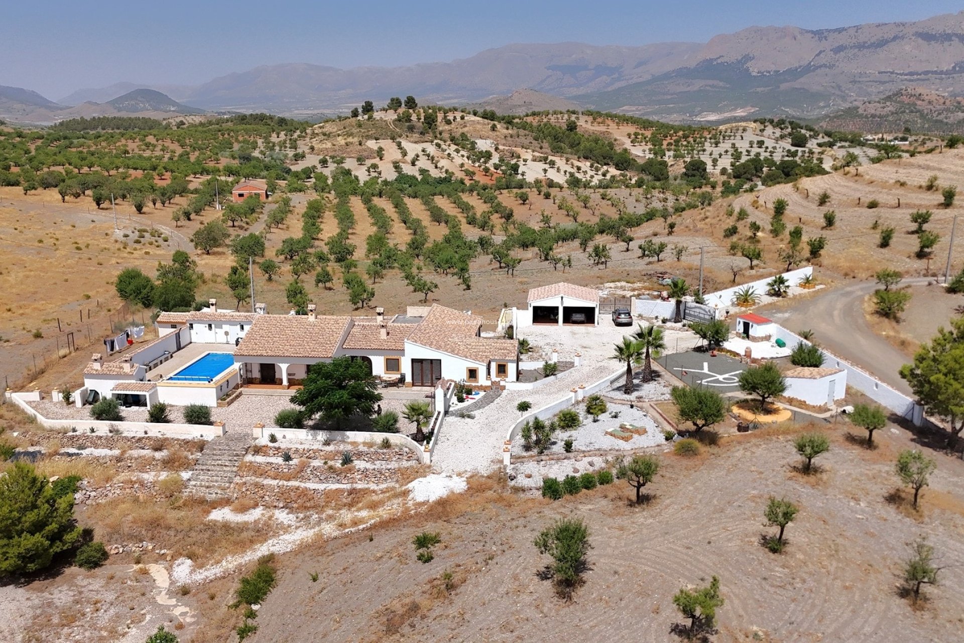 Resale - Cortijo -
Velez-Rubio