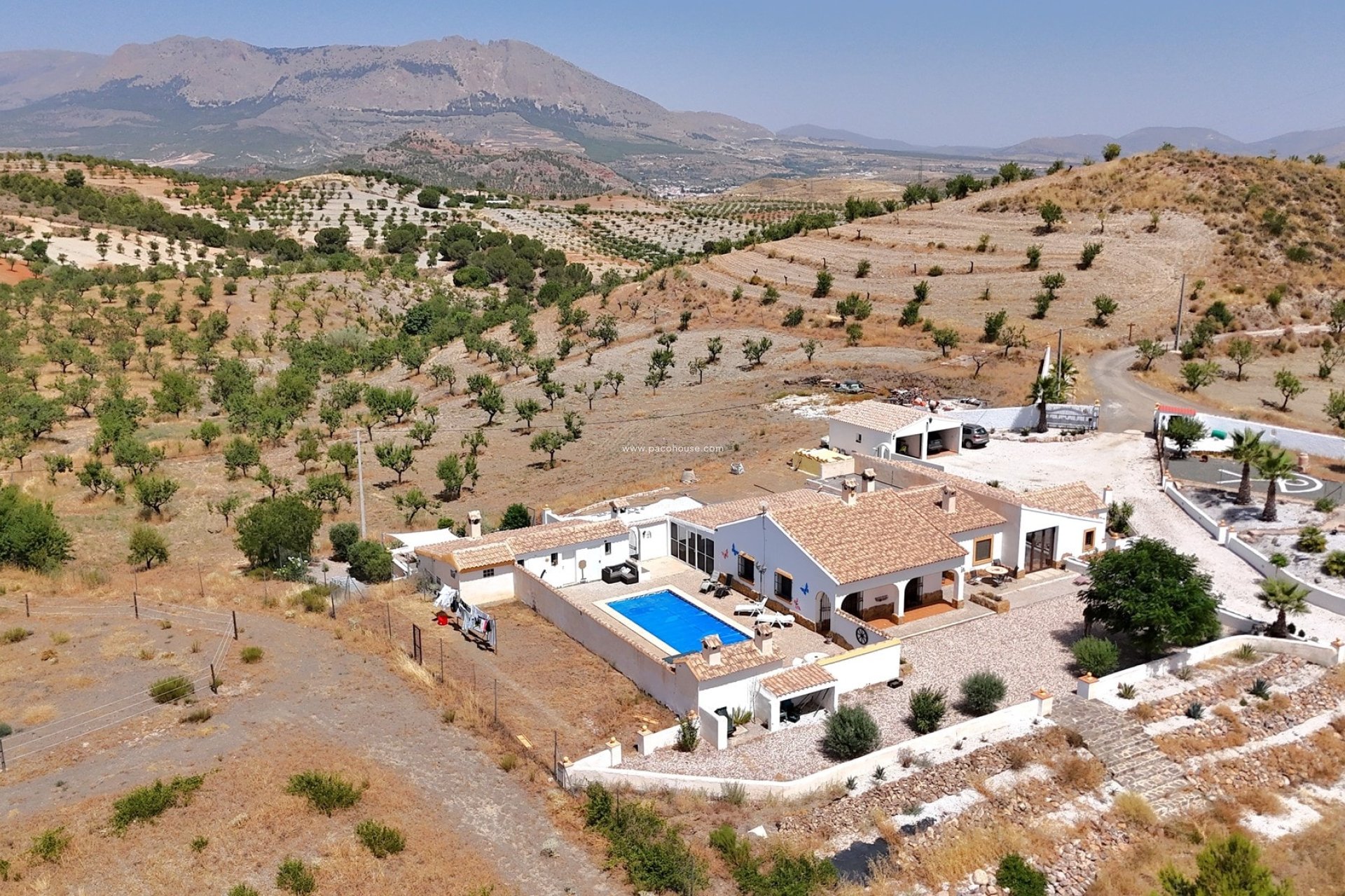 Resale - Cortijo -
Velez-Rubio