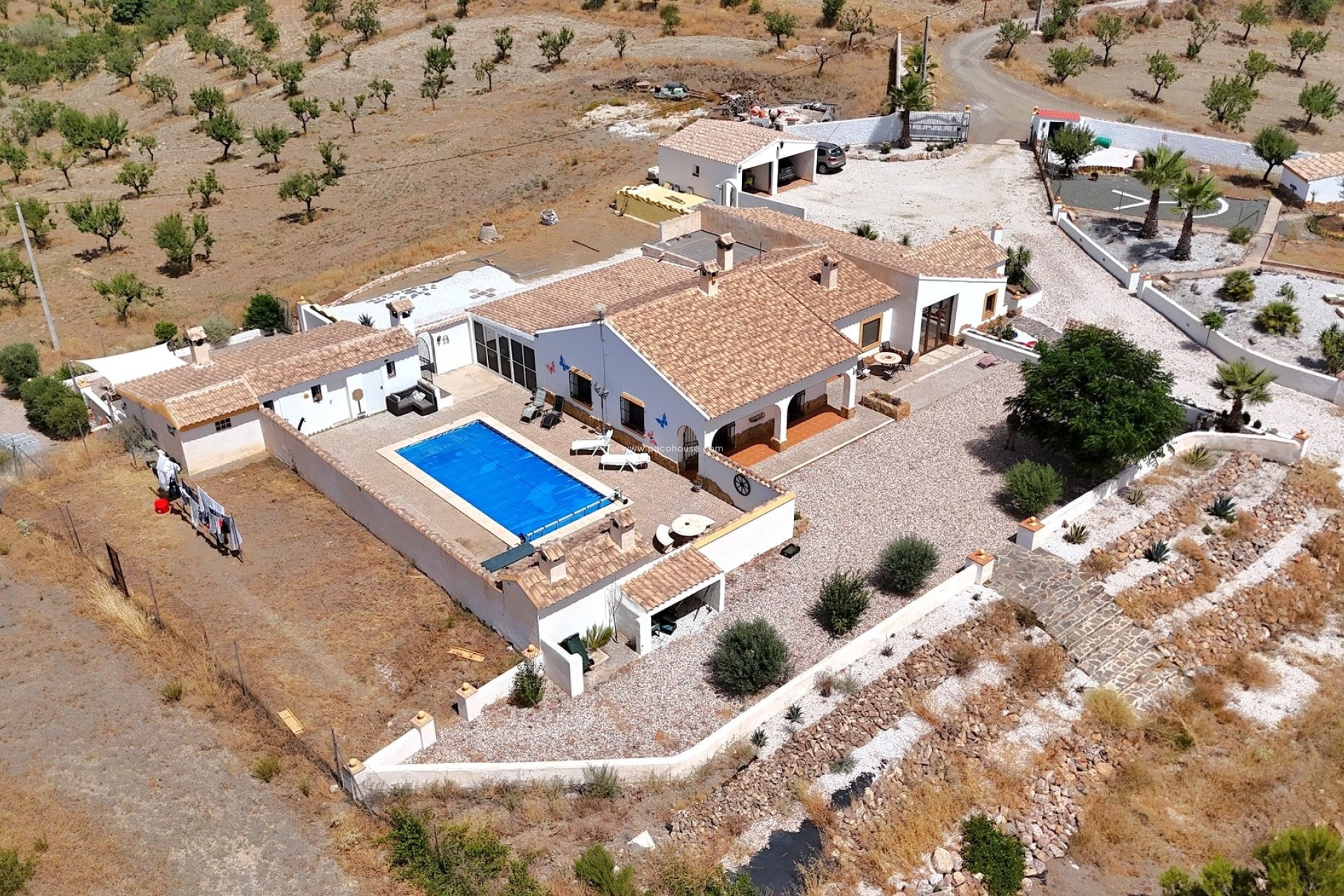 Resale - Cortijo -
Velez-Rubio