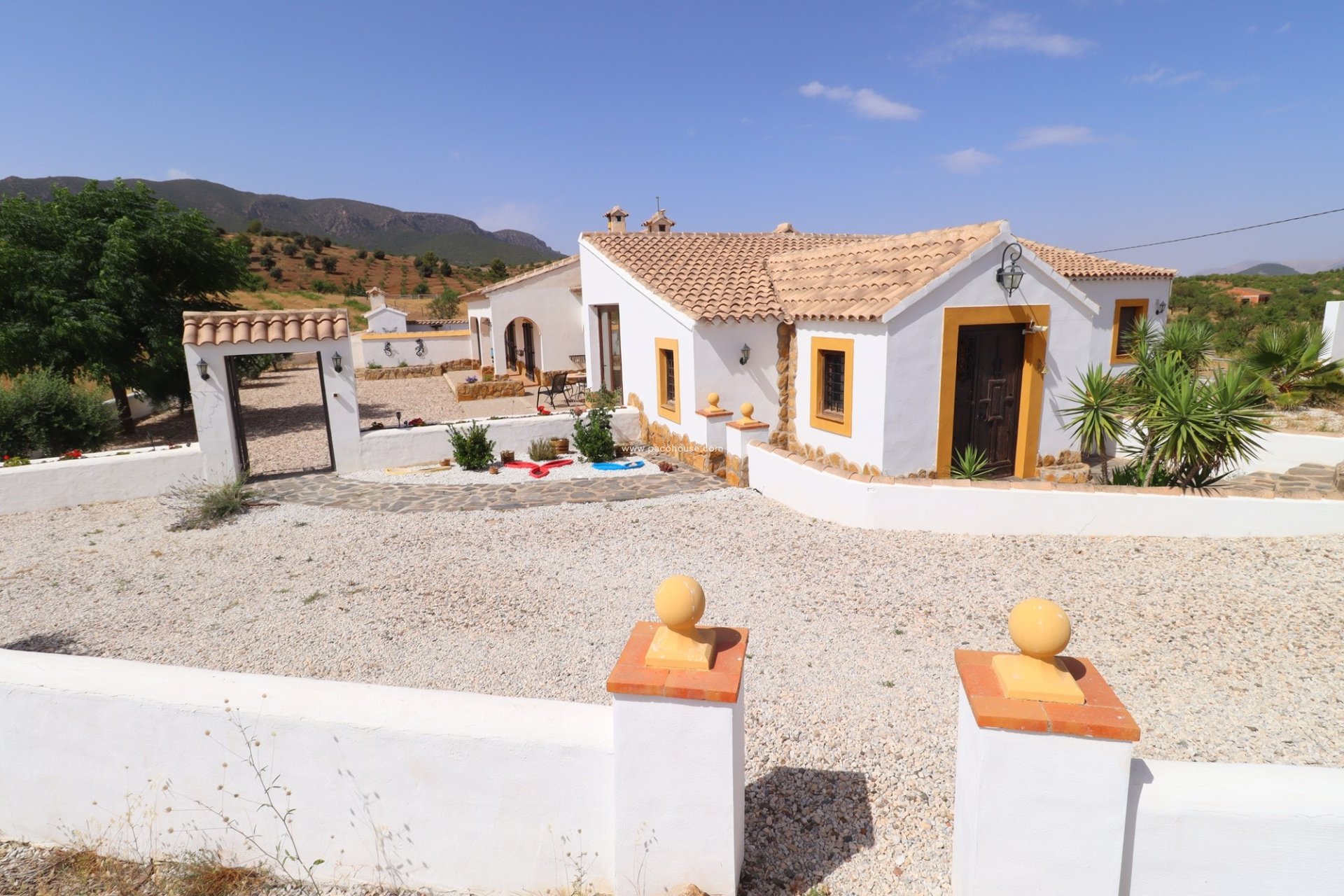 Resale - Cortijo -
Velez-Rubio