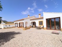 Resale - Cortijo -
Velez-Rubio