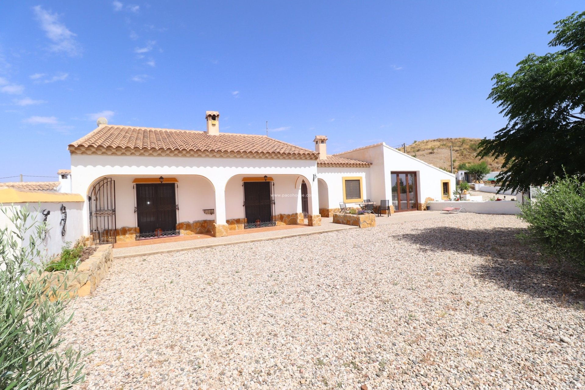Resale - Cortijo -
Velez-Rubio