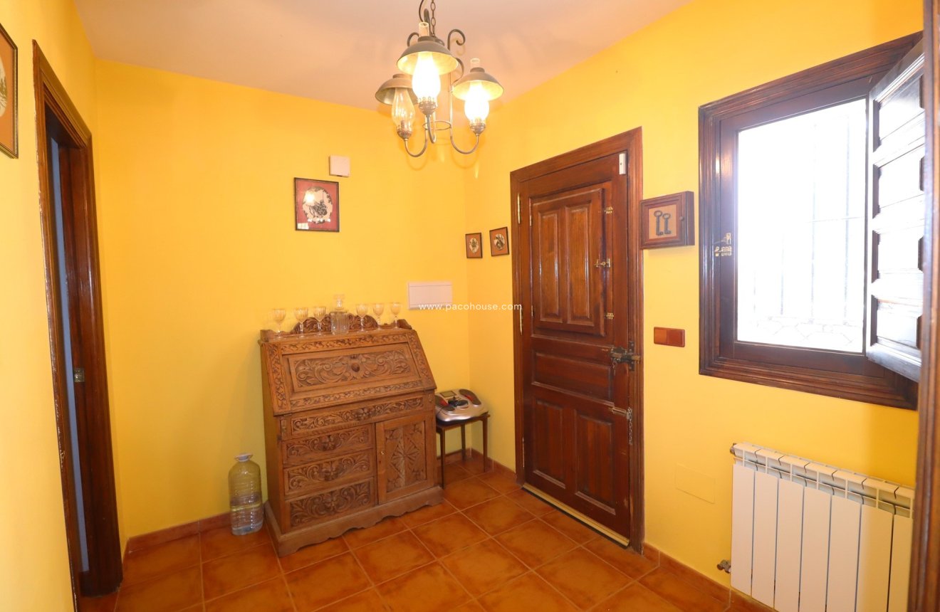 Resale - Cortijo -
Velez-Rubio