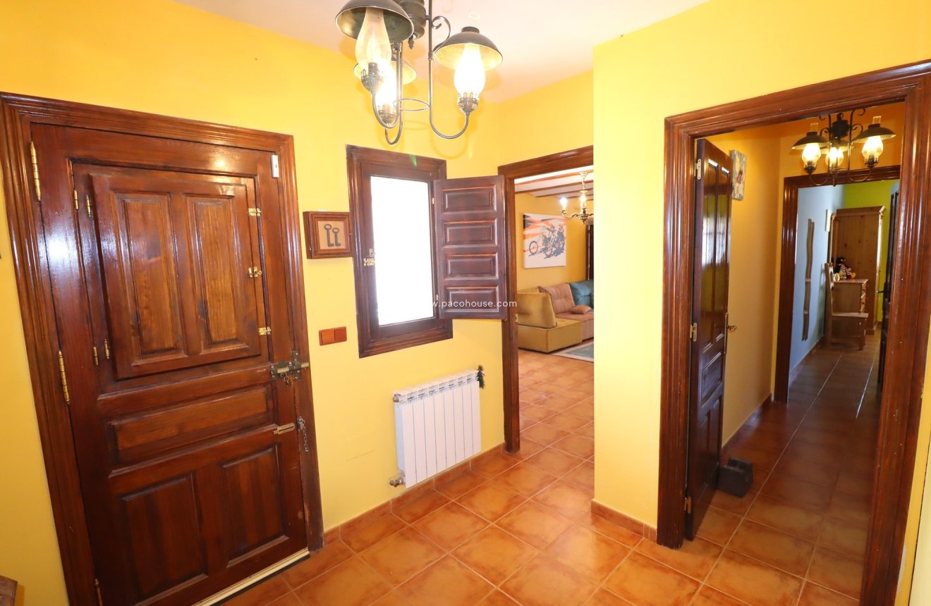 Resale - Cortijo -
Velez-Rubio