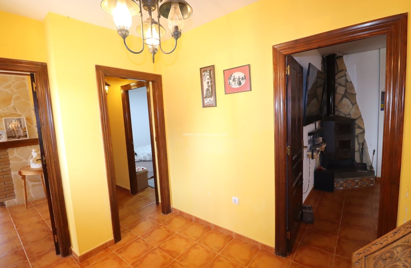 Resale - Cortijo -
Velez-Rubio