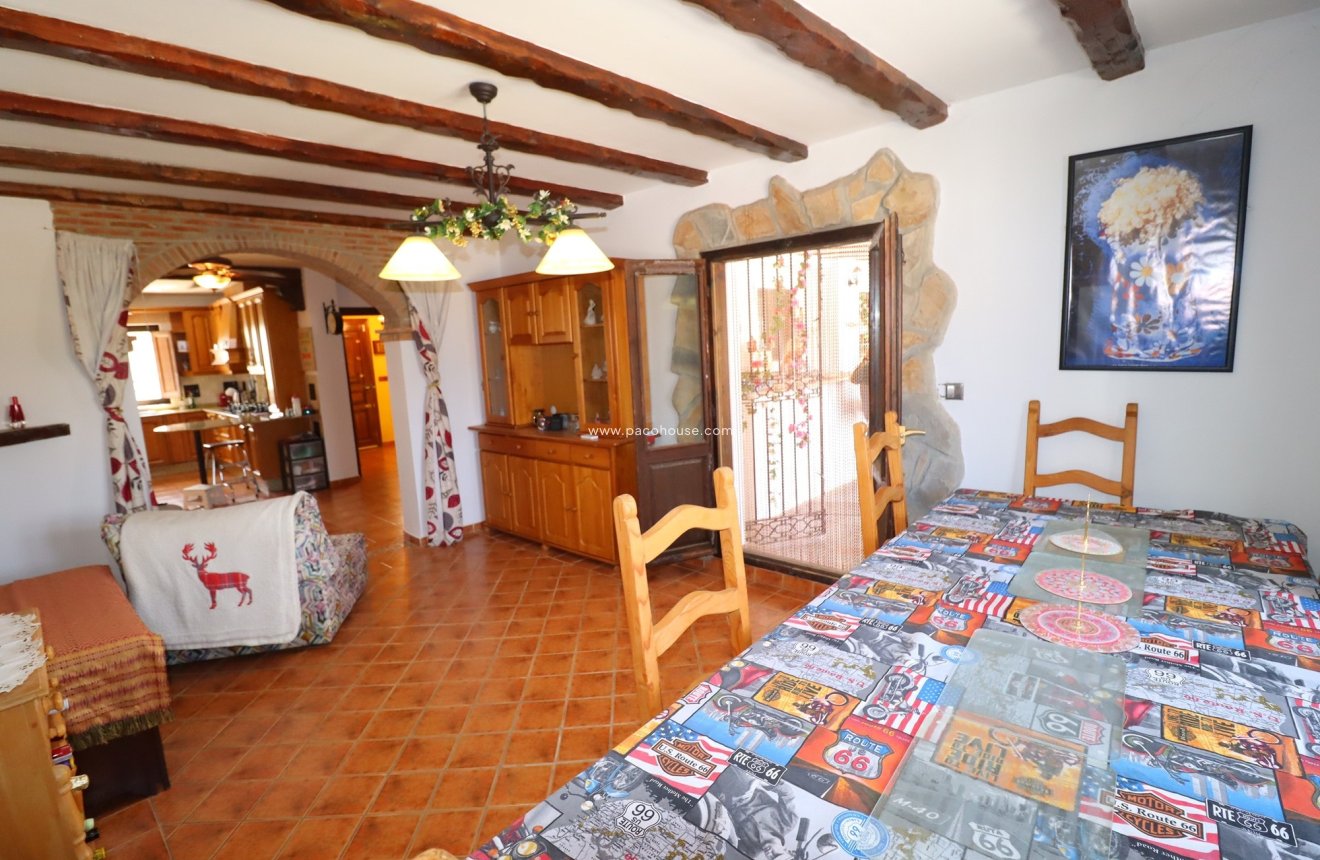 Resale - Cortijo -
Velez-Rubio