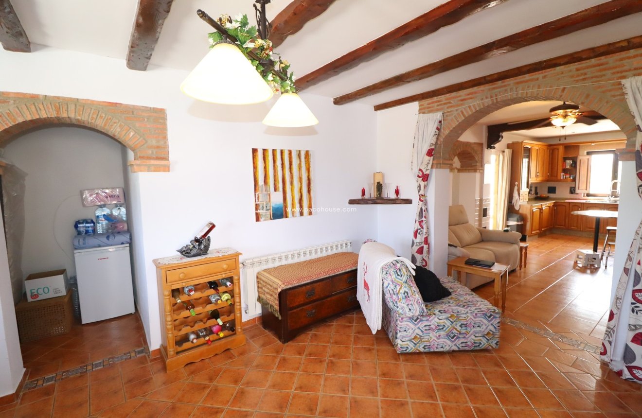 Resale - Cortijo -
Velez-Rubio