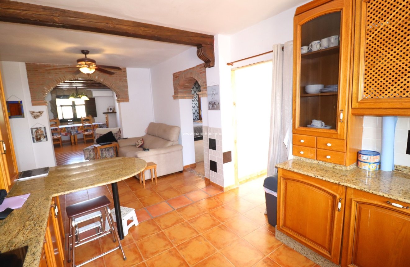 Resale - Cortijo -
Velez-Rubio