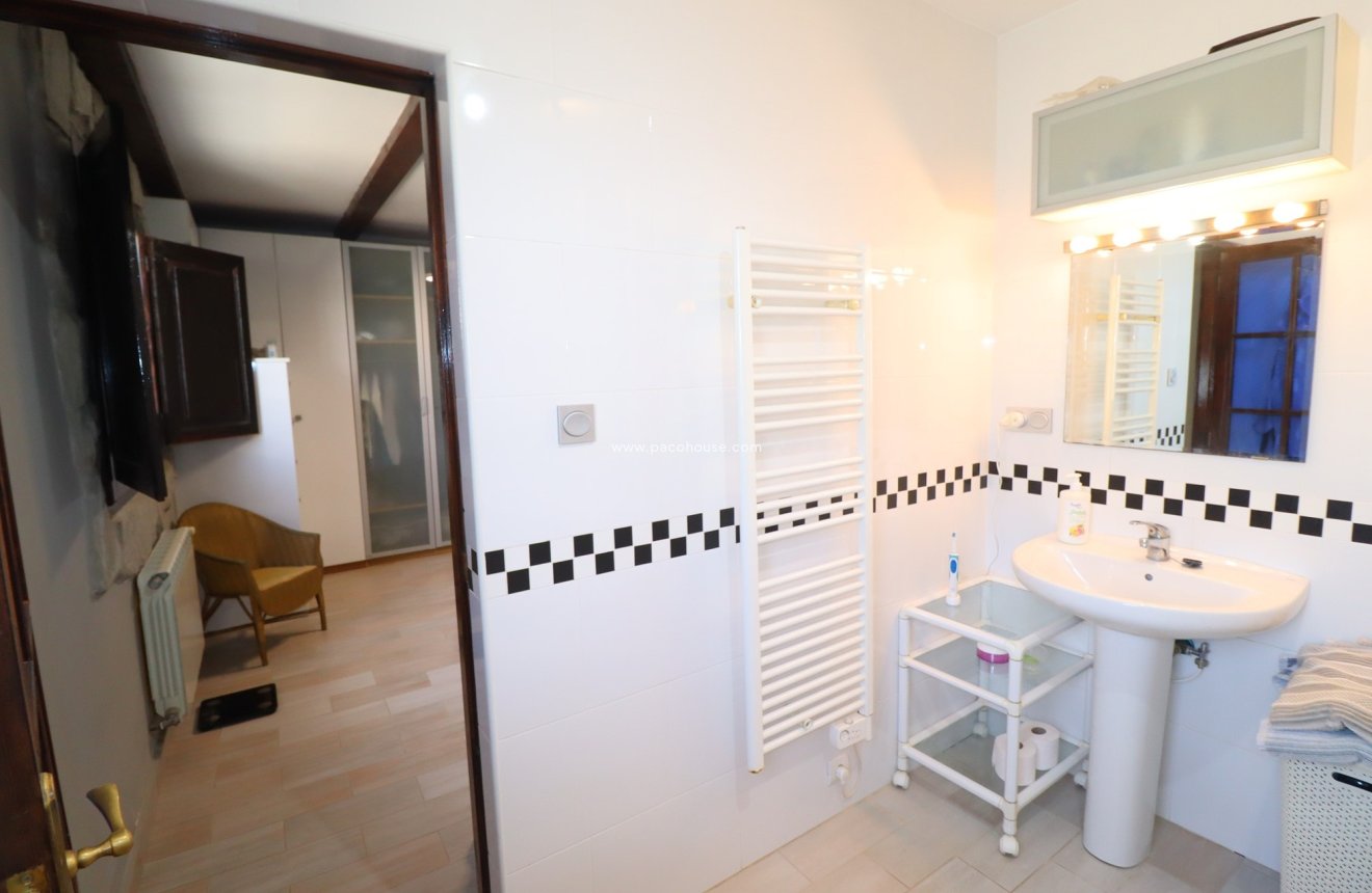 Resale - Cortijo -
Velez-Rubio