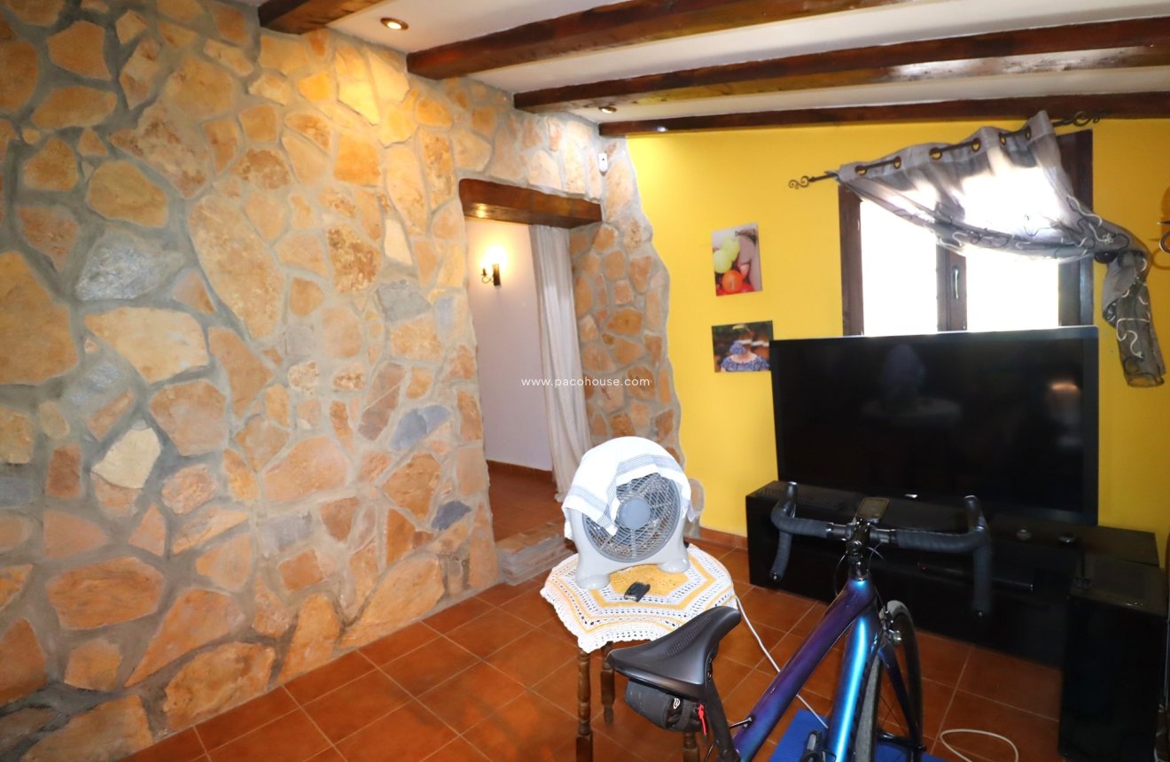 Resale - Cortijo -
Velez-Rubio