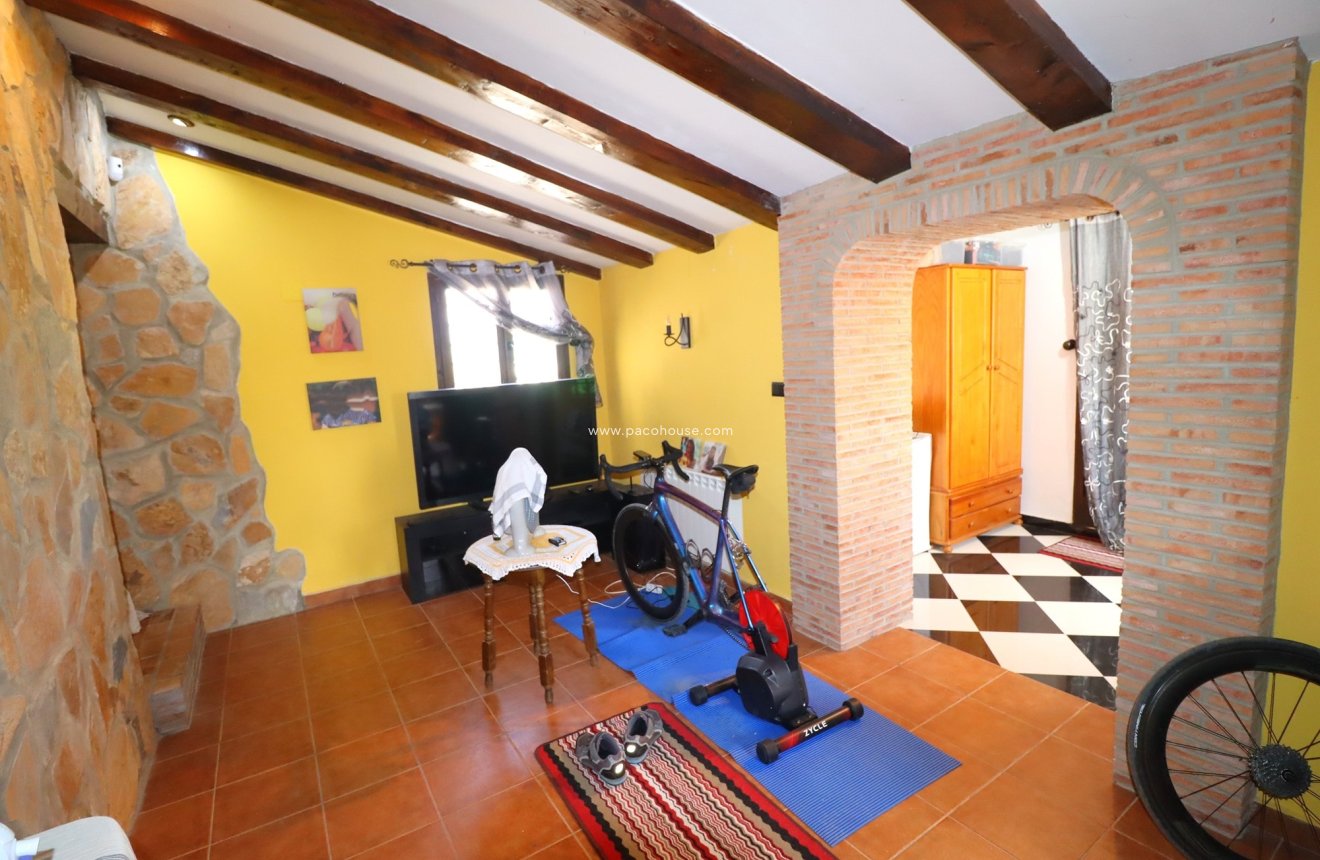 Resale - Cortijo -
Velez-Rubio