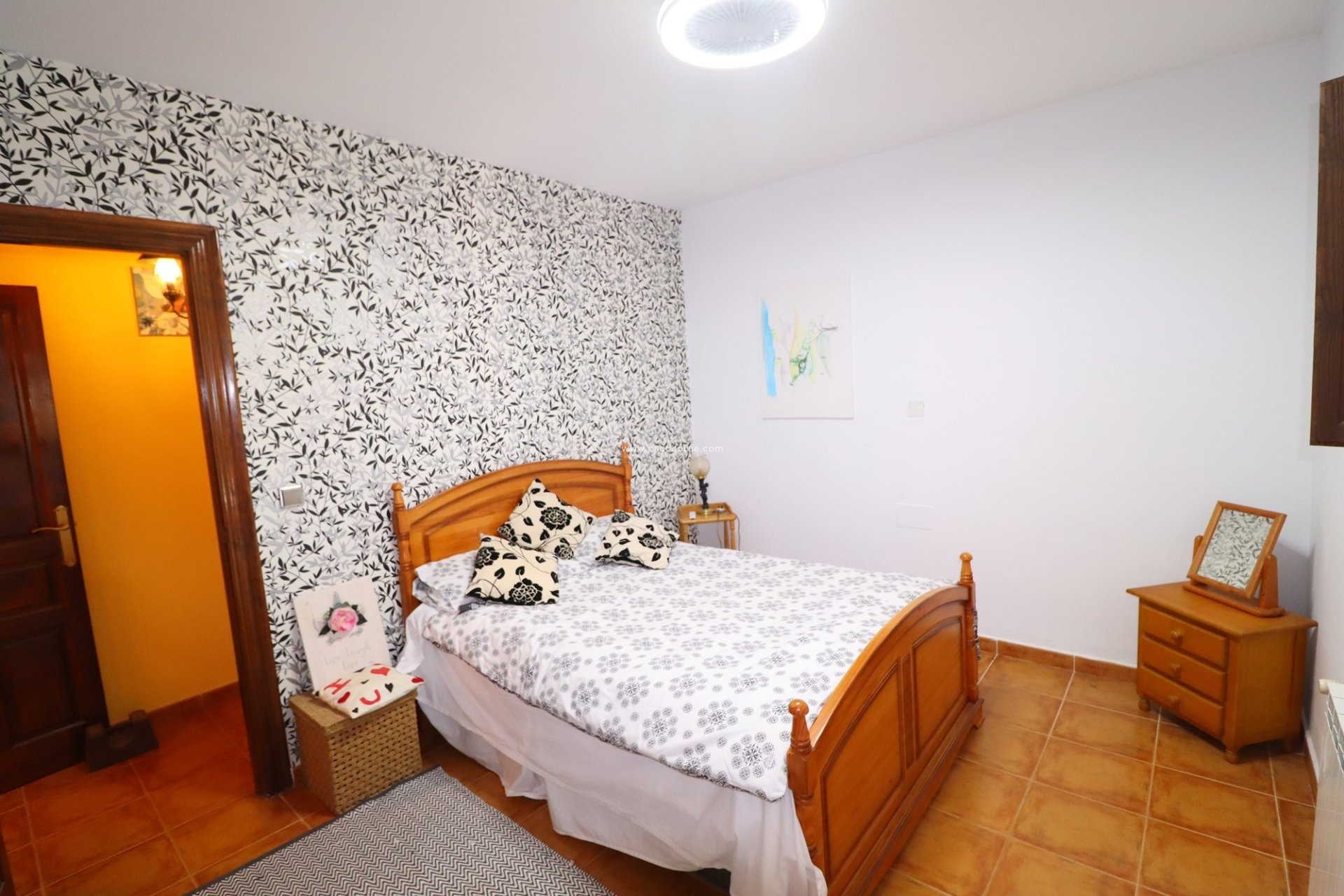 Resale - Cortijo -
Velez-Rubio