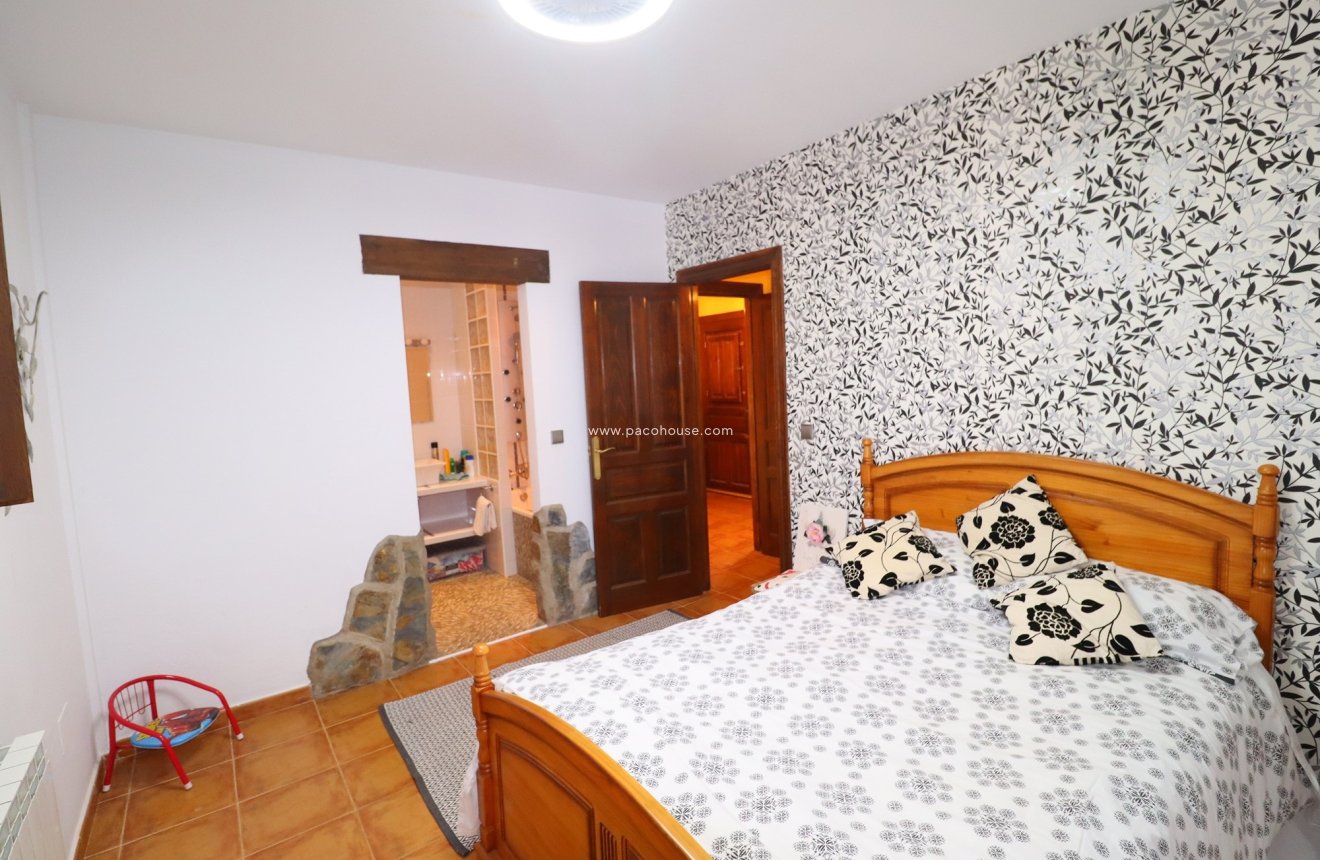 Resale - Cortijo -
Velez-Rubio