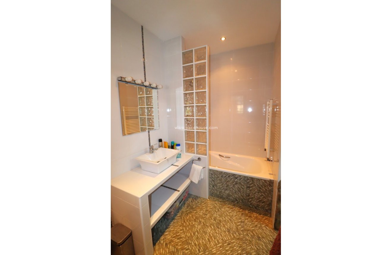 Resale - Cortijo -
Velez-Rubio