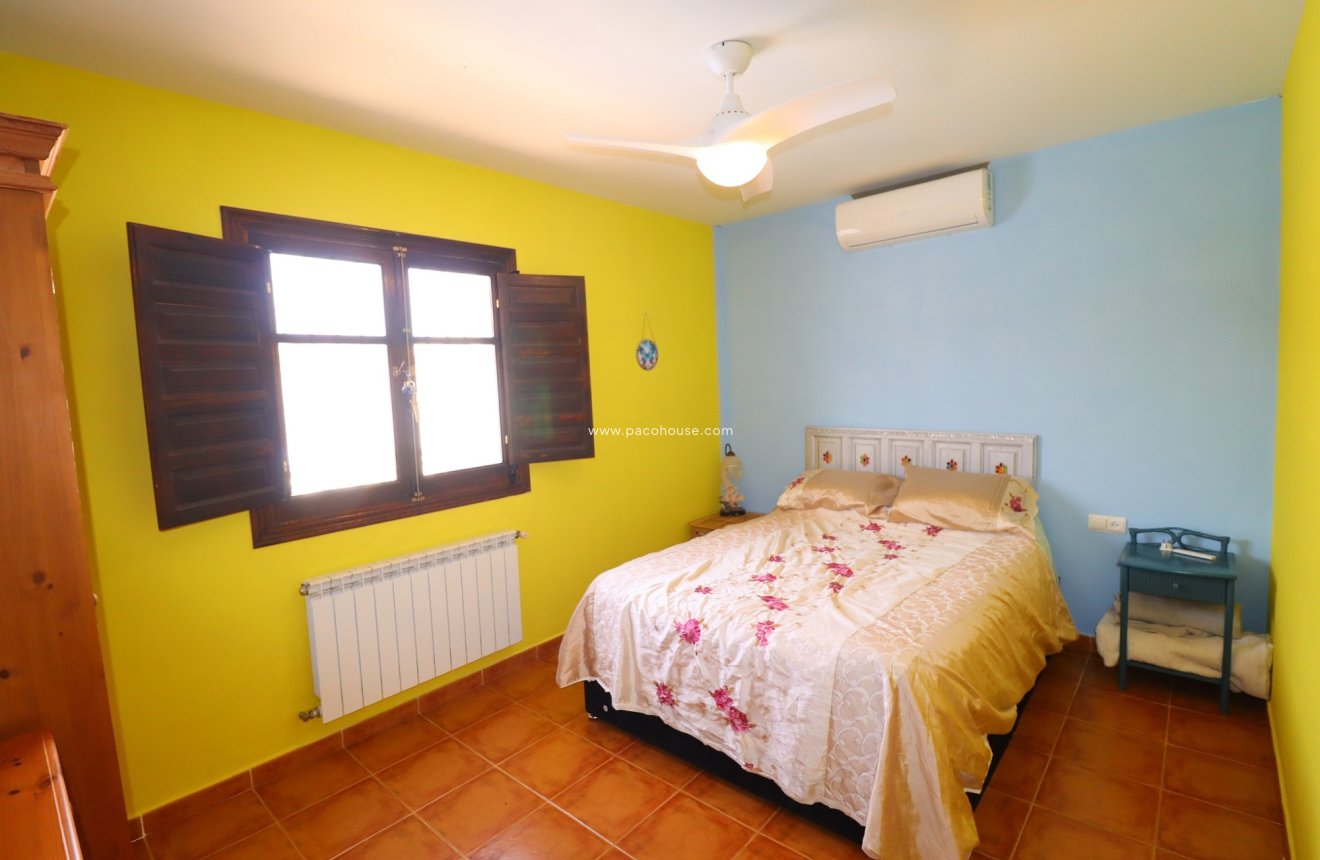 Resale - Cortijo -
Velez-Rubio