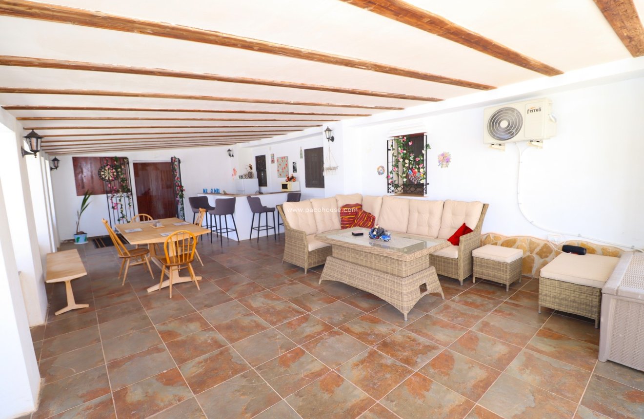 Resale - Cortijo -
Velez-Rubio