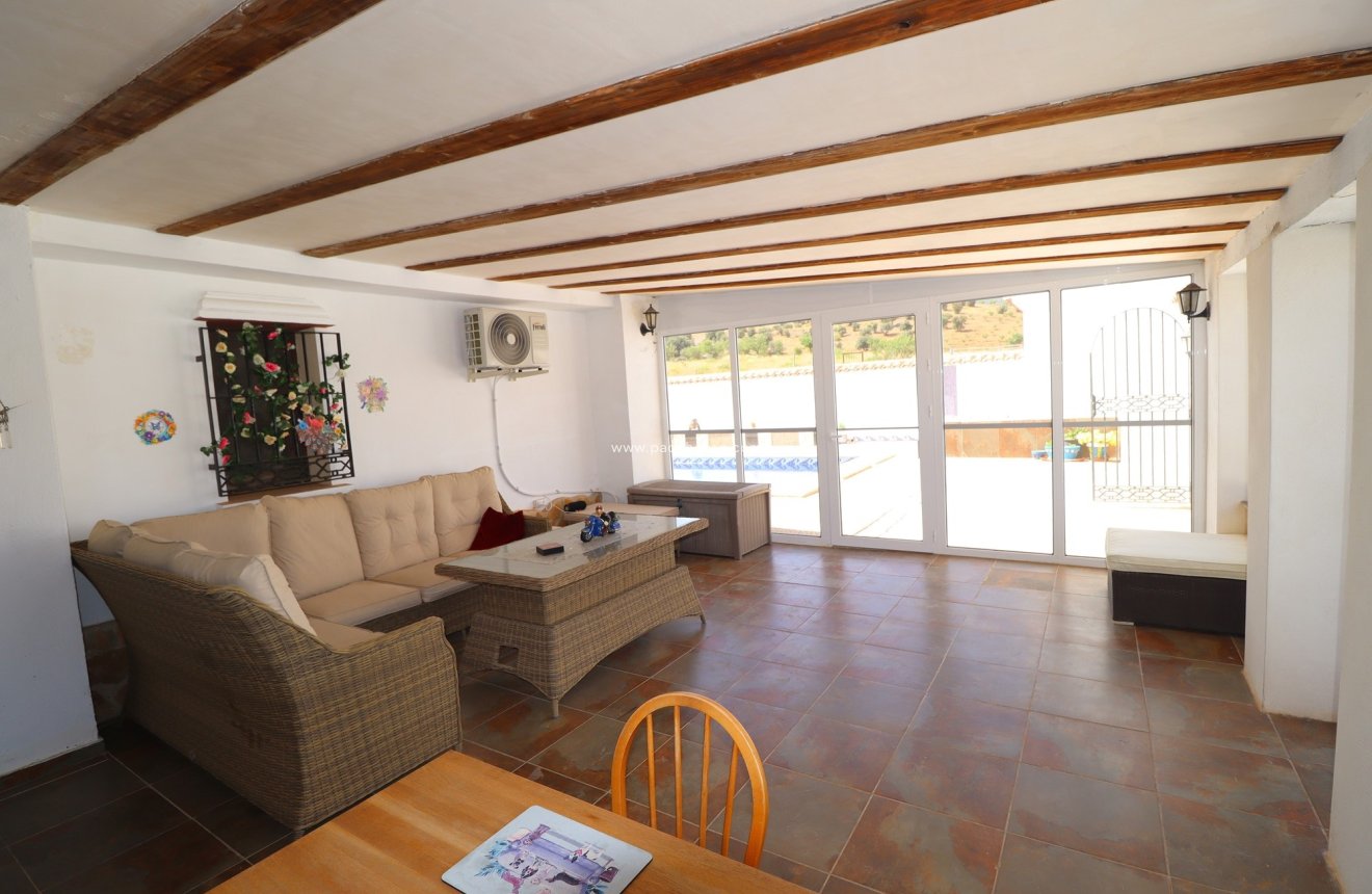 Resale - Cortijo -
Velez-Rubio