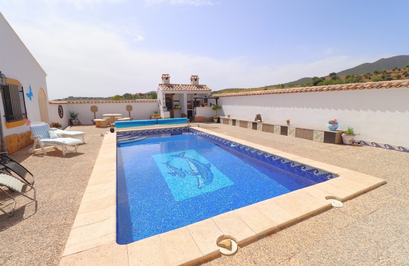 Resale - Cortijo -
Velez-Rubio