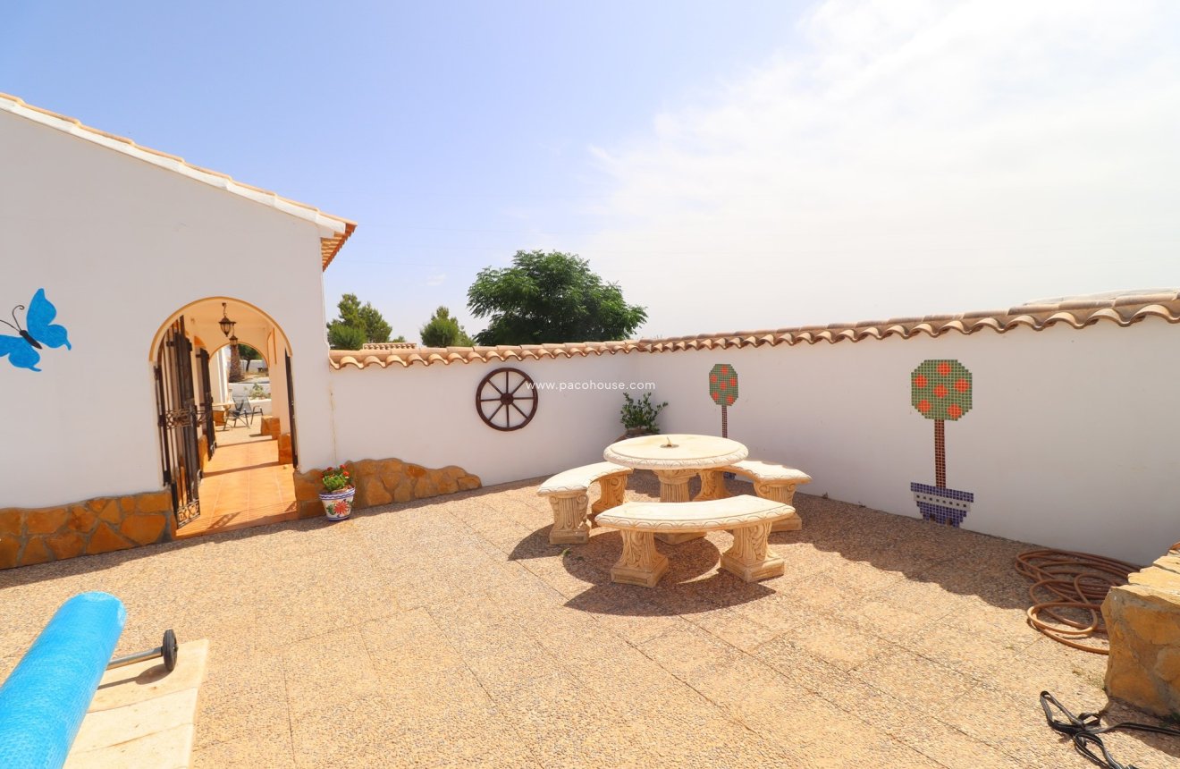 Resale - Cortijo -
Velez-Rubio