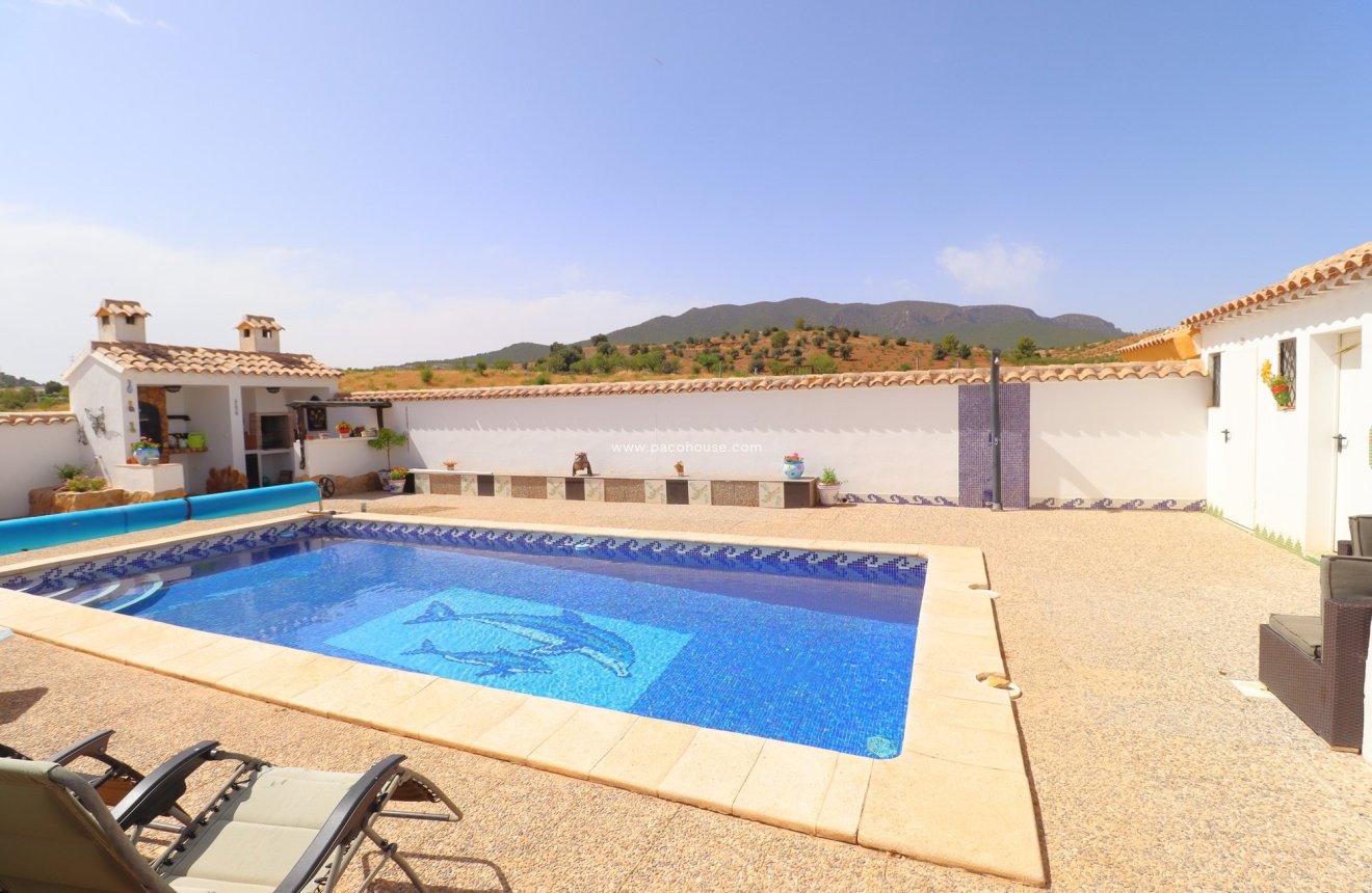 Resale - Cortijo -
Velez-Rubio