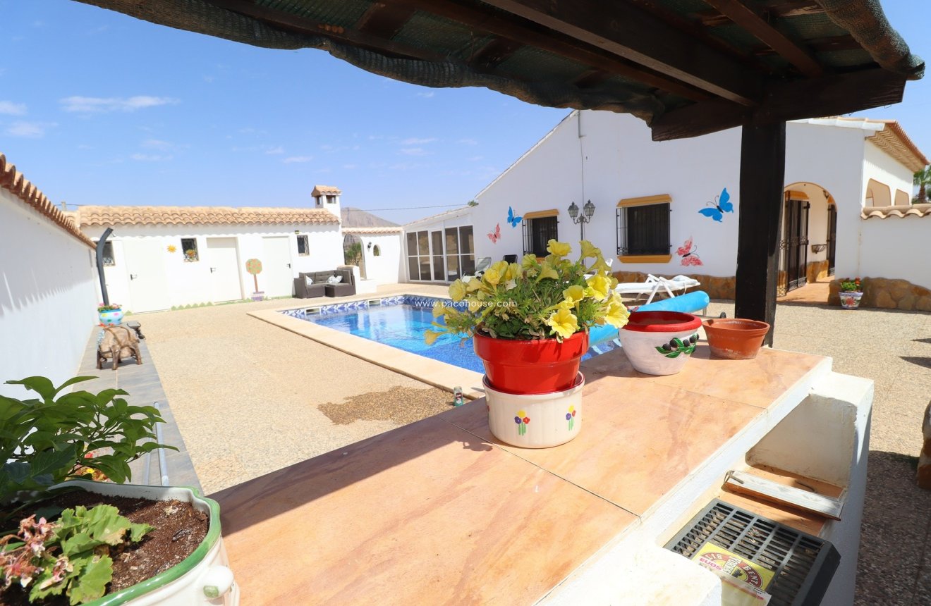 Resale - Cortijo -
Velez-Rubio