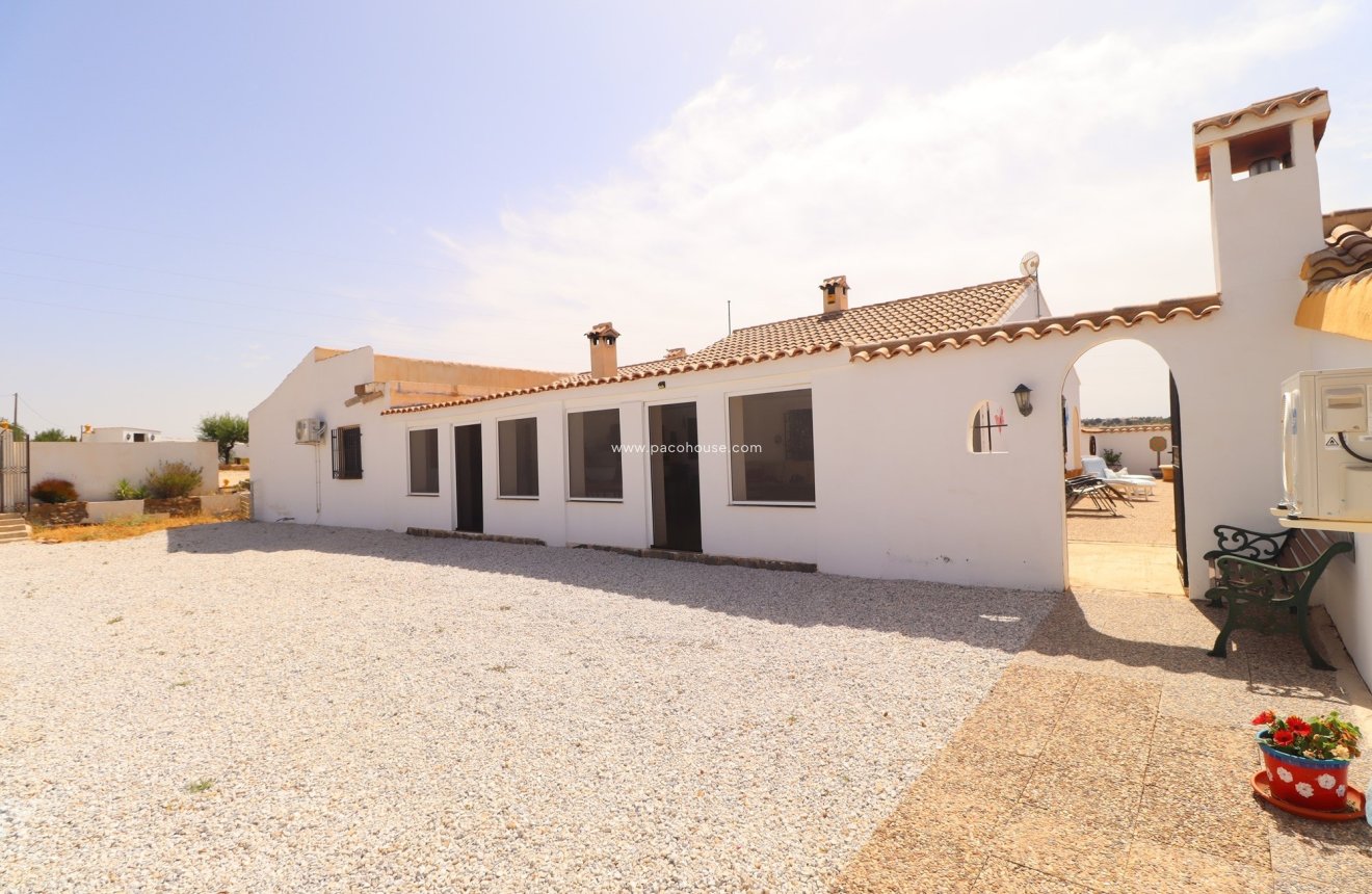 Resale - Cortijo -
Velez-Rubio