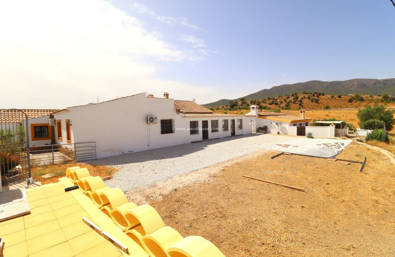 Resale - Cortijo -
Velez-Rubio