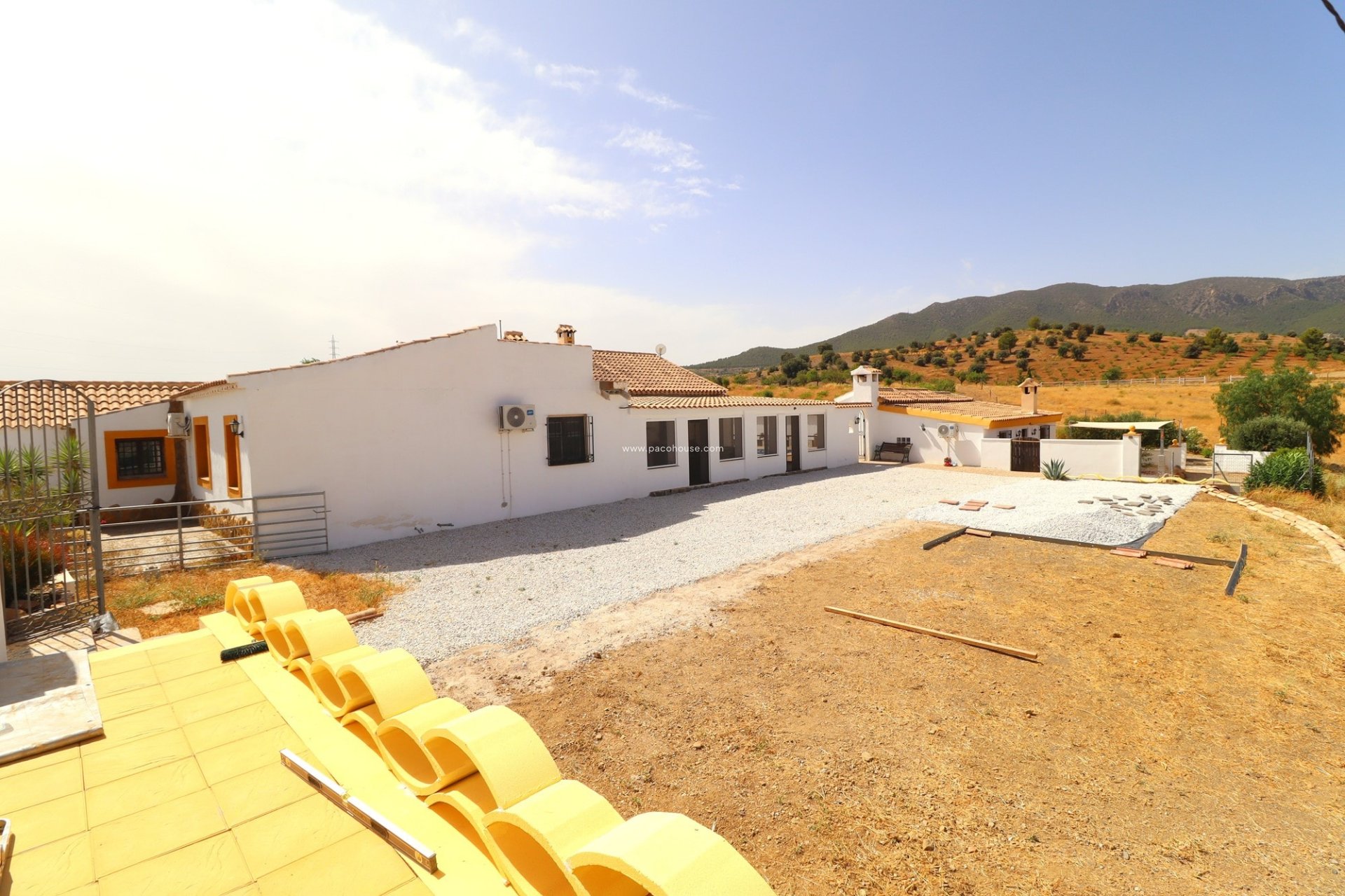 Resale - Cortijo -
Velez-Rubio